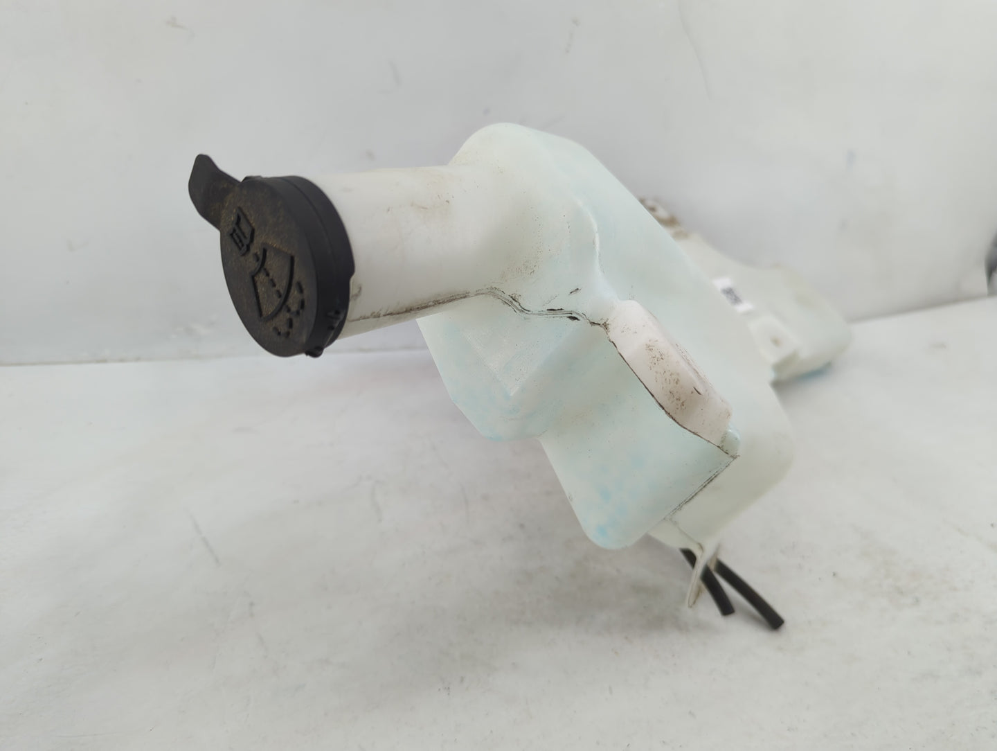 2018 Chevrolet Traverse Windshield Washer Fluid Reservoir Bottle Oem - Oemusedautoparts1.com