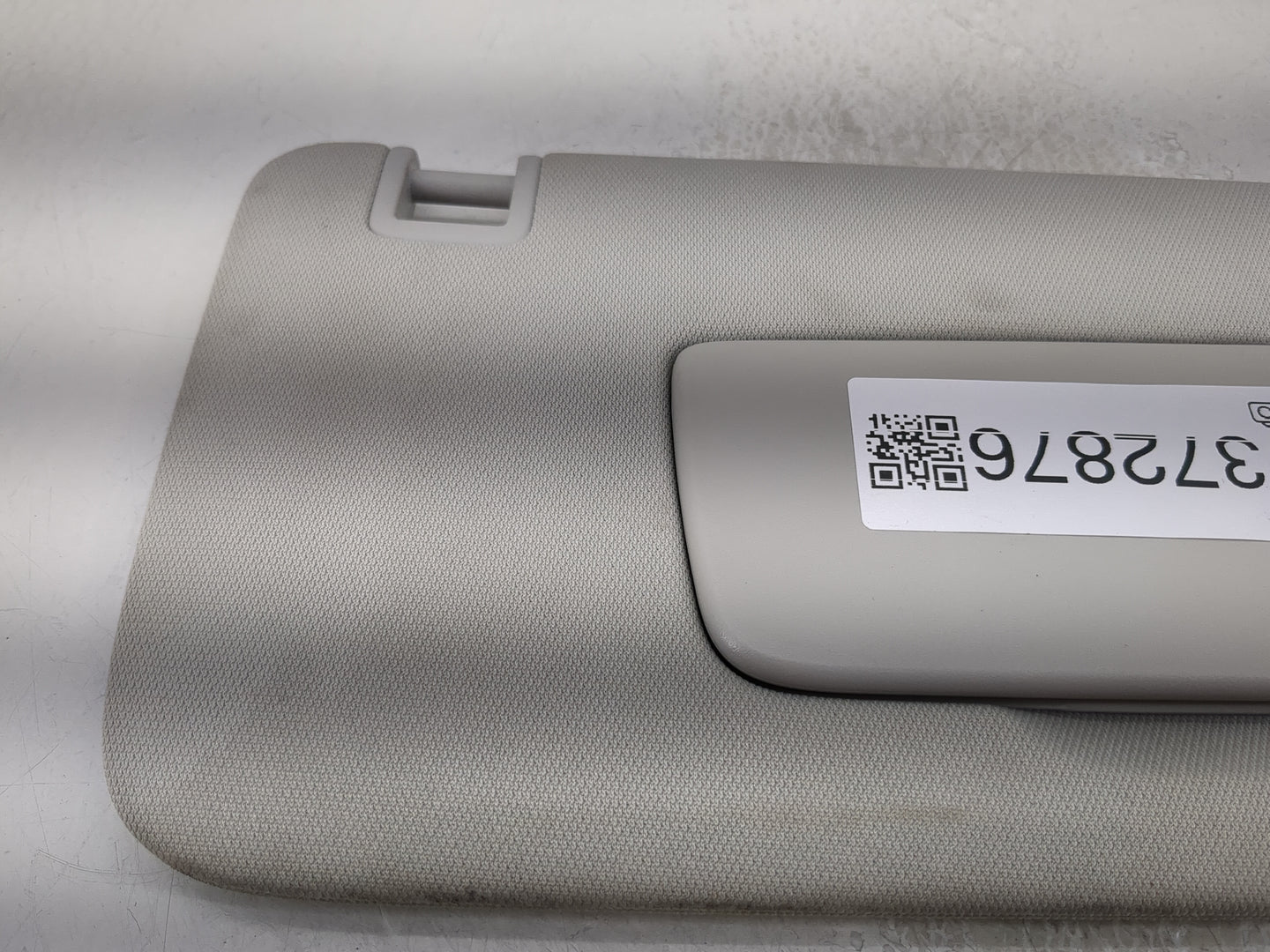 2018-2022 Chevrolet Traverse Sun Visor Shade Replacement Passenger Right Mirror Fits Fits 2018 2019 2020 2021 2022 OEM Used 