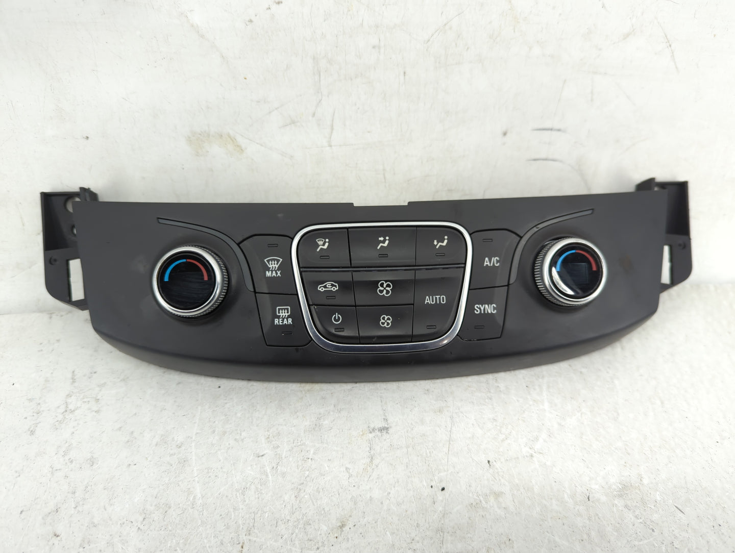 2018-2022 Chevrolet Traverse Climate Control Module Temperature AC/Heater Replacement P/N:84344401 Fits OEM Used Auto Parts 