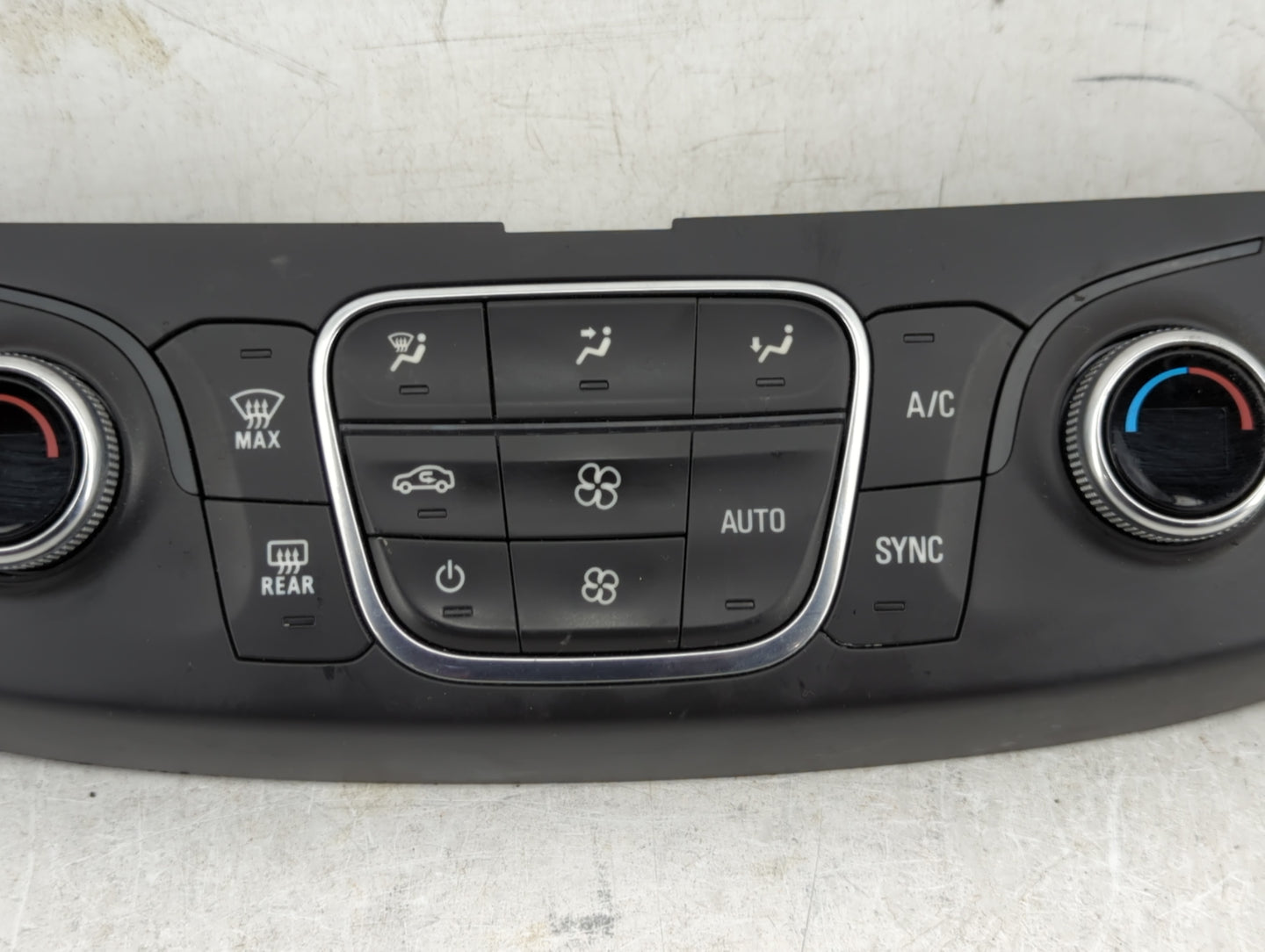 2018-2022 Chevrolet Traverse Climate Control Module Temperature AC/Heater Replacement P/N:84344401 Fits OEM Used Auto Parts 