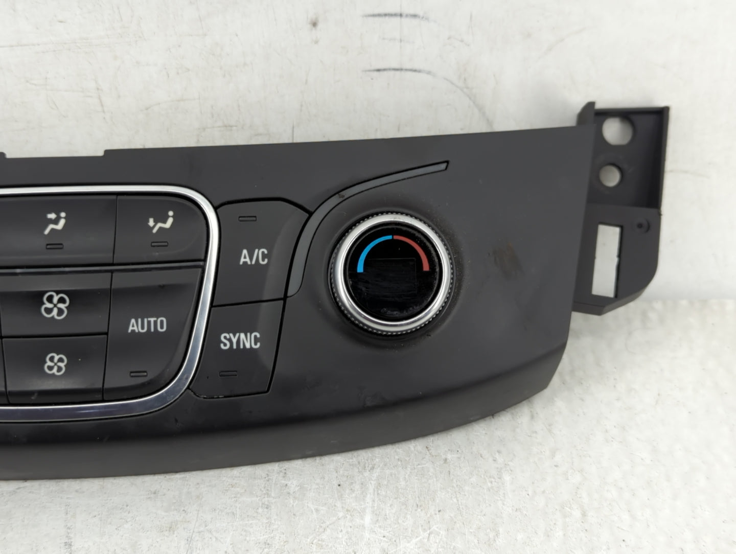 2018-2022 Chevrolet Traverse Climate Control Module Temperature AC/Heater Replacement P/N:84344401 Fits OEM Used Auto Parts 