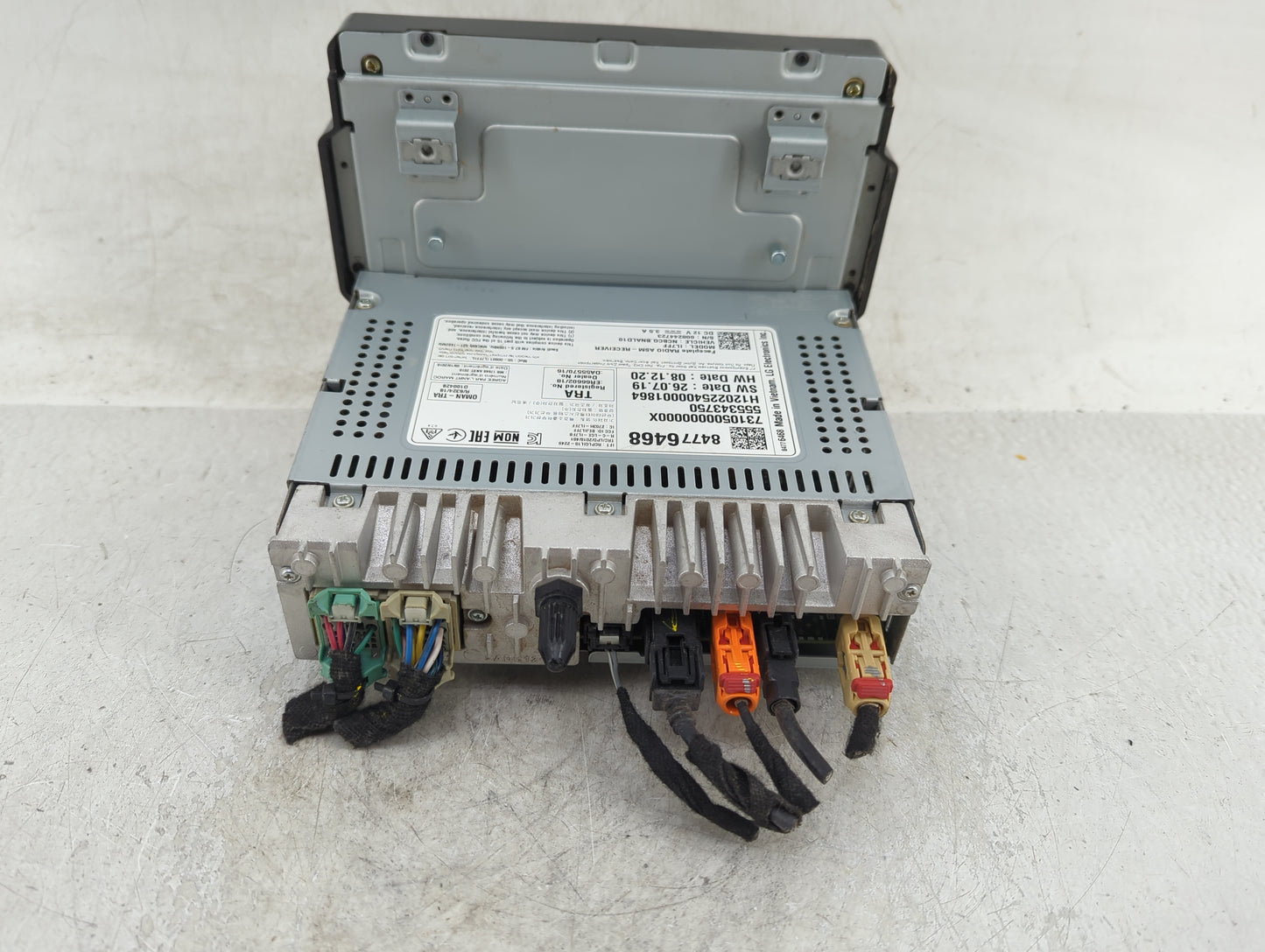 2021-2022 Chevrolet Traverse Radio AM FM Cd Player Receiver Replacement P/N:555343750 84776468 Fits Fits 2021 2022 OEM Used 