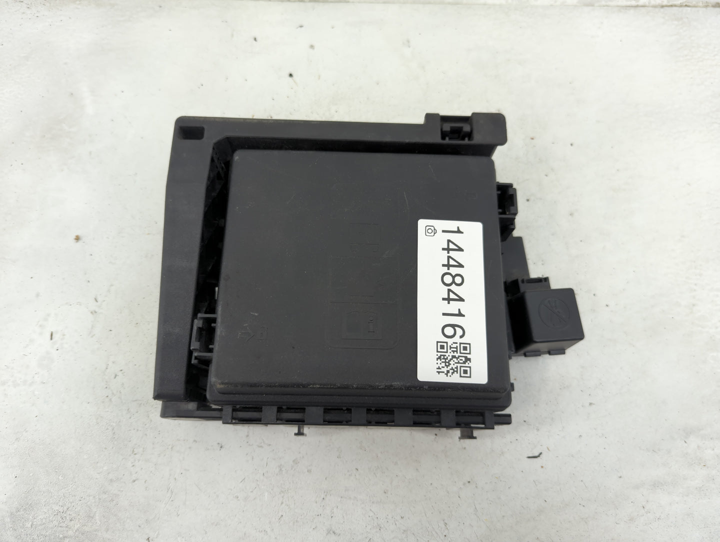 2020-2022 Chevrolet Traverse Fusebox Fuse Box Panel Relay Module P/N:13455283 13468835, 13468834 Fits Fits 2019 2020 2021 20