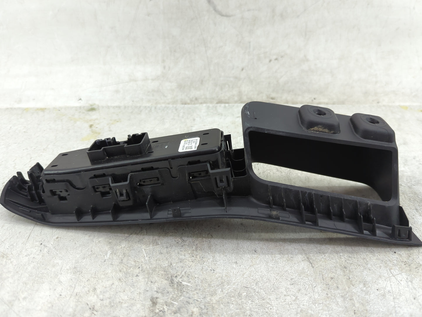 2021 Chevrolet Traverse Master Power Window Switch Replacement Driver Side Left P/N:84513464 Fits OEM Used Auto Parts - Oemu