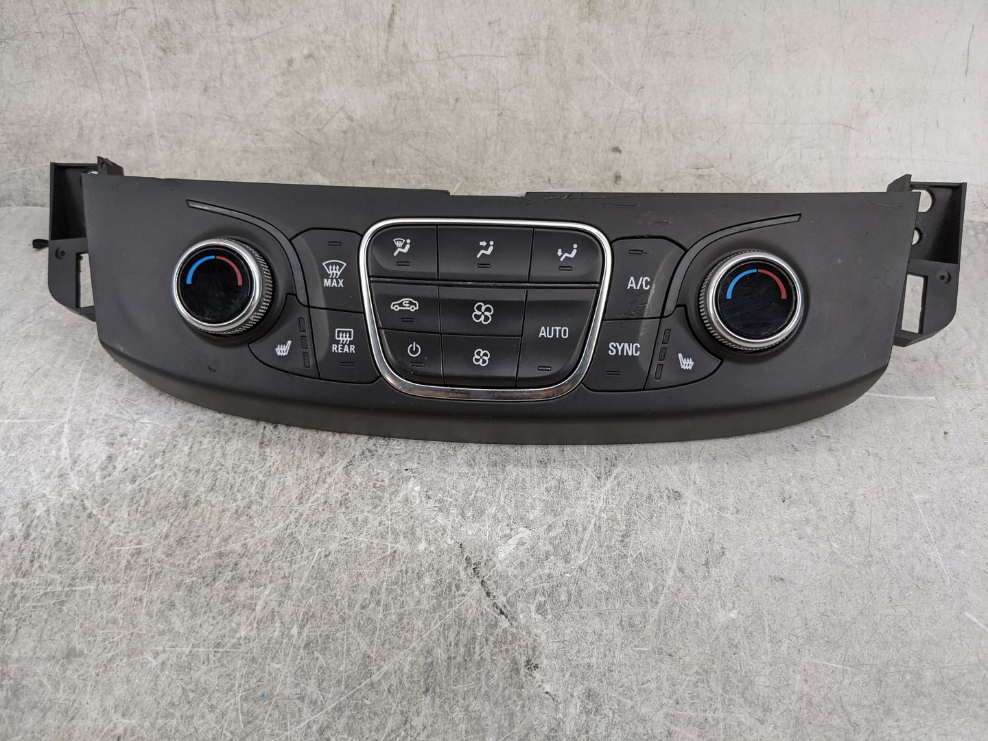 2018-2022 Chevrolet Traverse Climate Control Module Temperature AC/Heater Replacement P/N:84344402 7370200000000X Fits OEM U