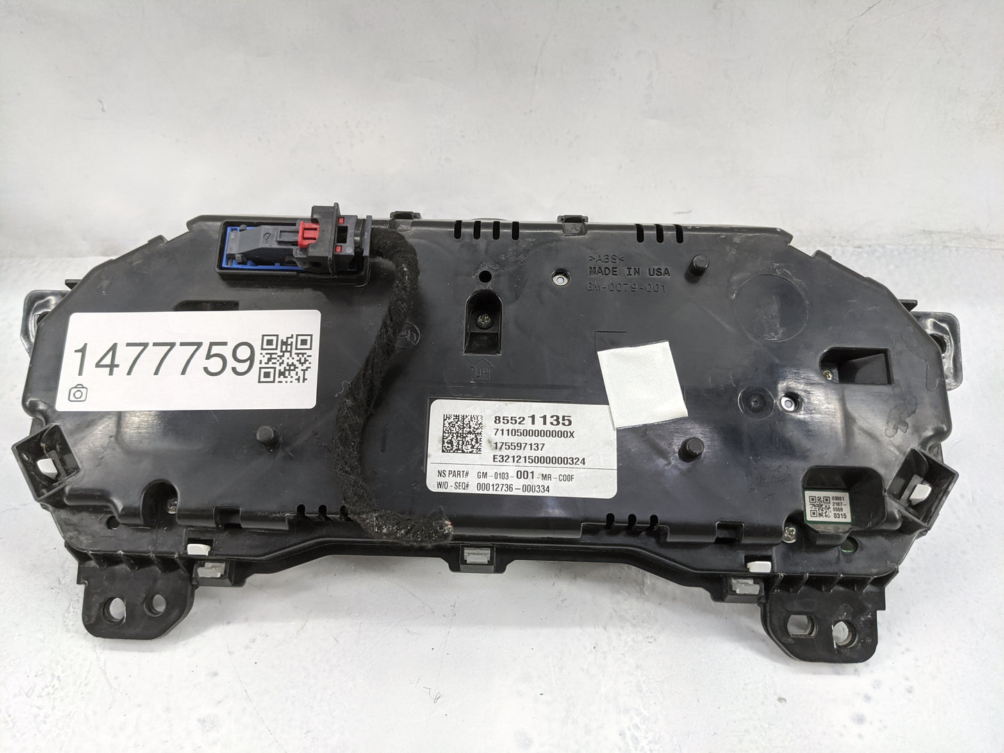 2020-2022 Chevrolet Traverse Instrument Cluster Speedometer Gauges P/N:85521135 175597137 Miles: Fits Fits 2020 2021 2022 OE