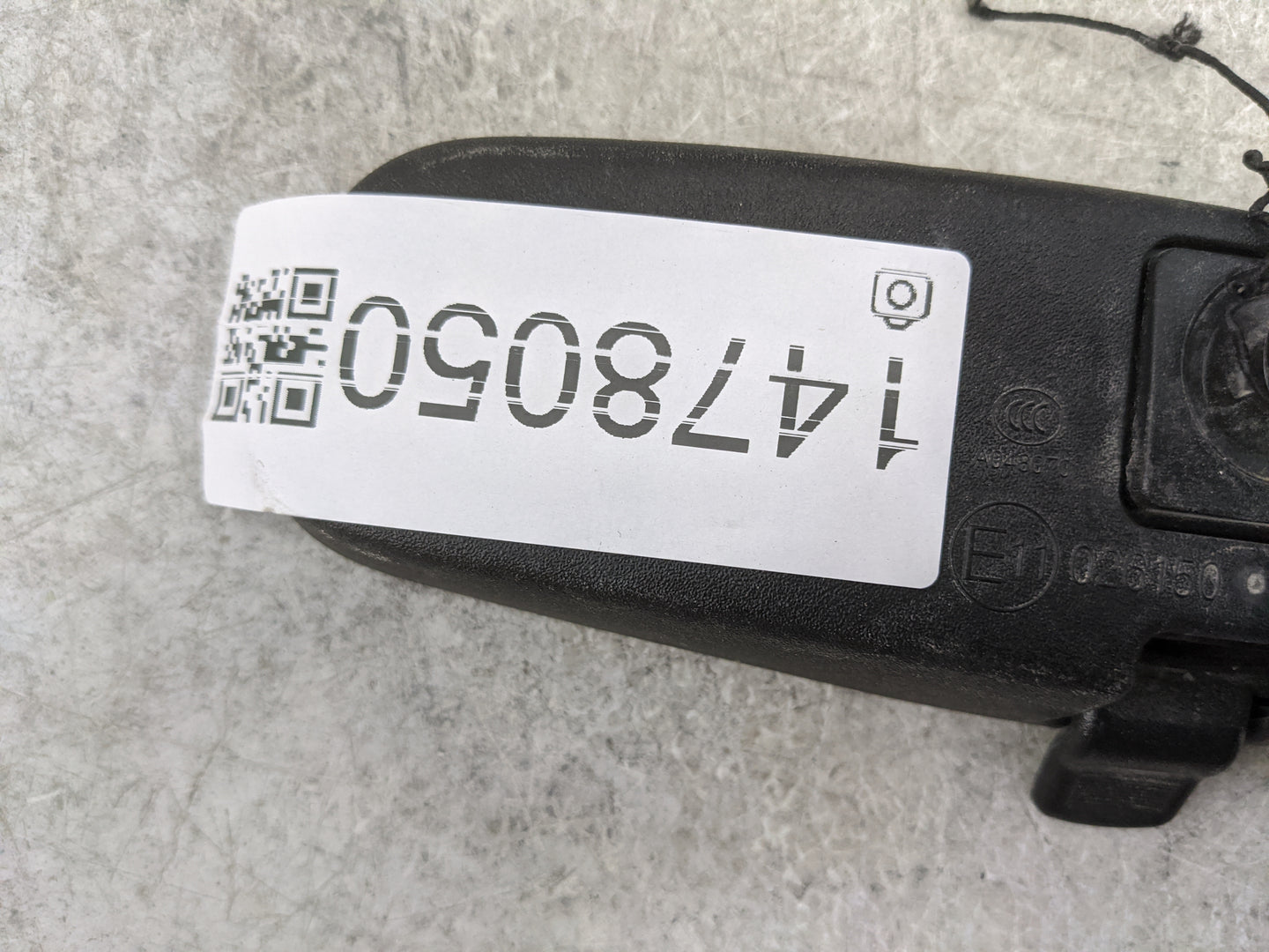 2018-2022 Chevrolet Traverse Interior Rear View Mirror Replacement OEM P/N:E11 026150 A048070 Fits OEM Used Auto Parts - Oem