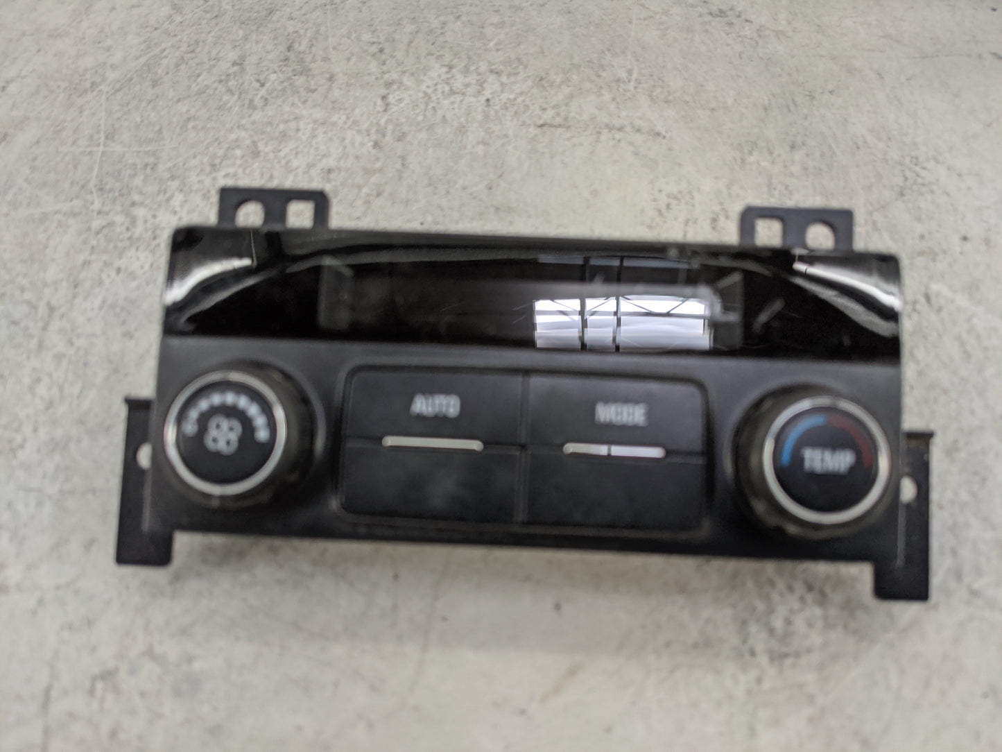 2018-2022 Chevrolet Traverse Climate Control Module Temperature AC/Heater Replacement P/N:23507152 3320100000X Fits OEM Used