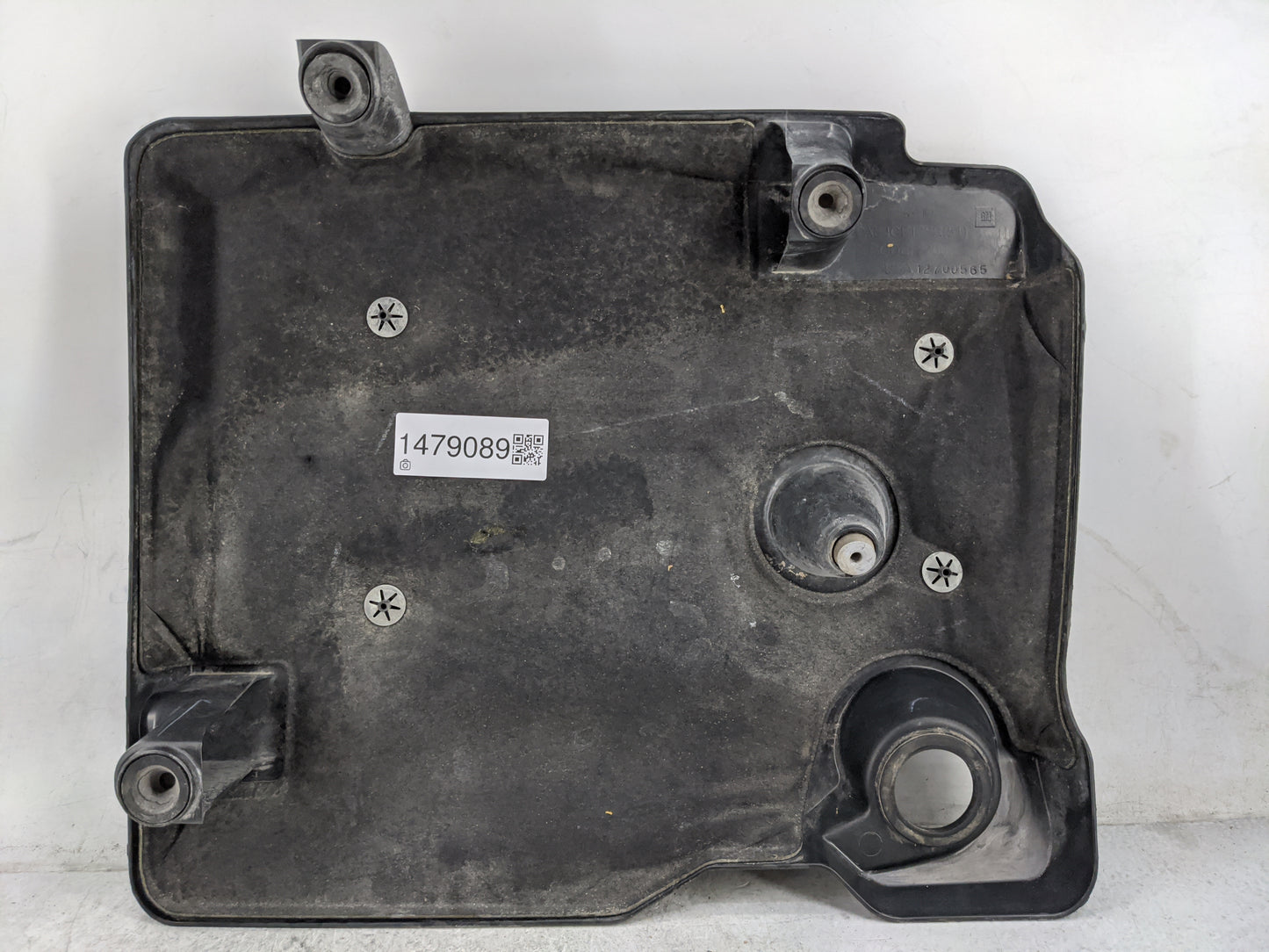 2021 Chevrolet Traverse Engine Cover - Oemusedautoparts1.com