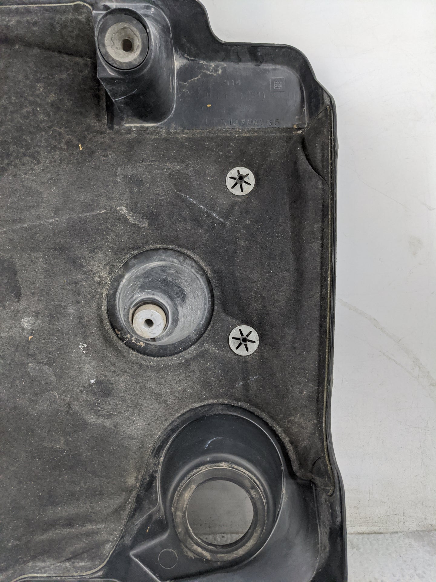 2021 Chevrolet Traverse Engine Cover - Oemusedautoparts1.com