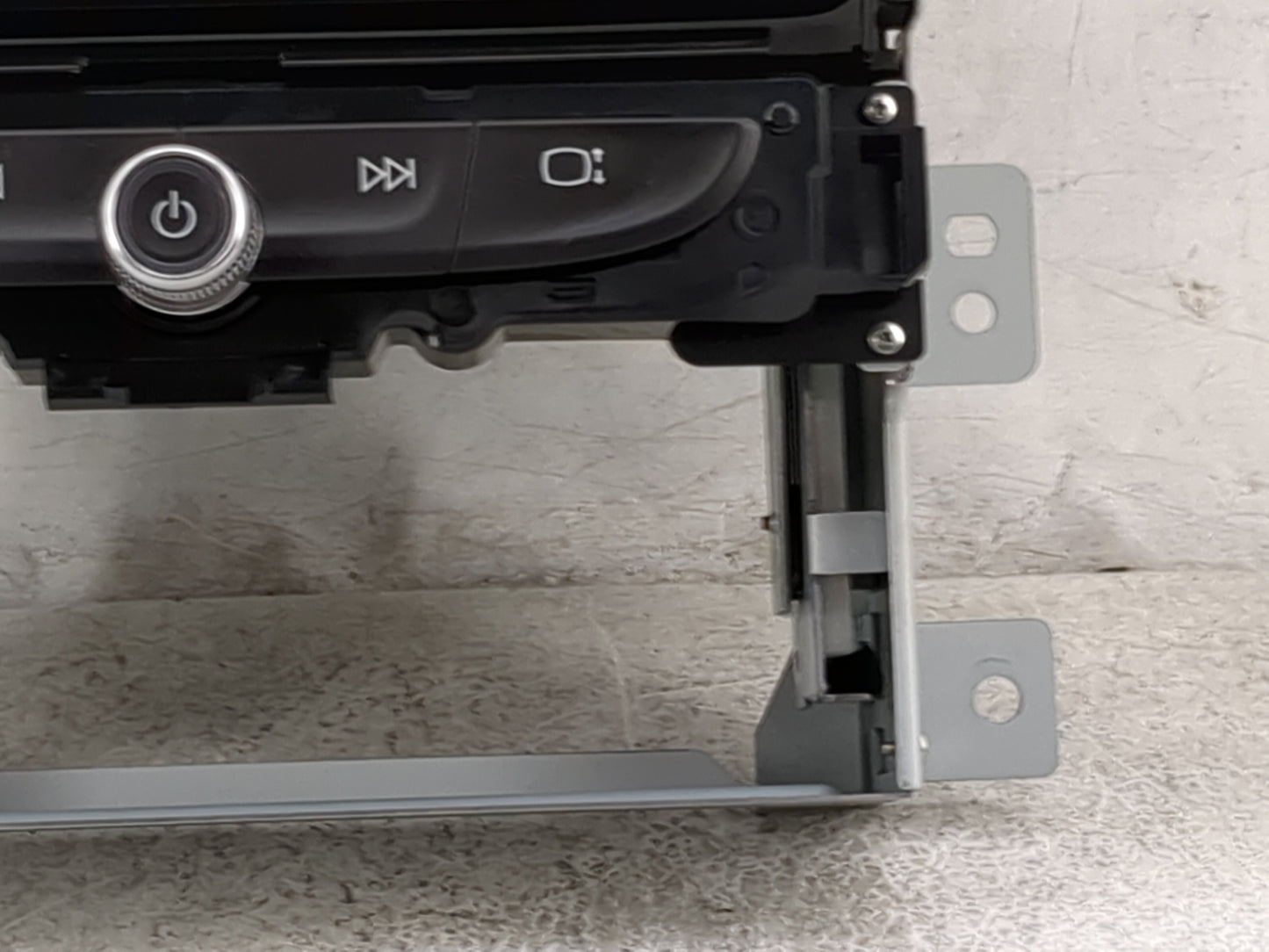 2021 Chevrolet Traverse Information Display Screen 1491289 - Oemusedautoparts1.com