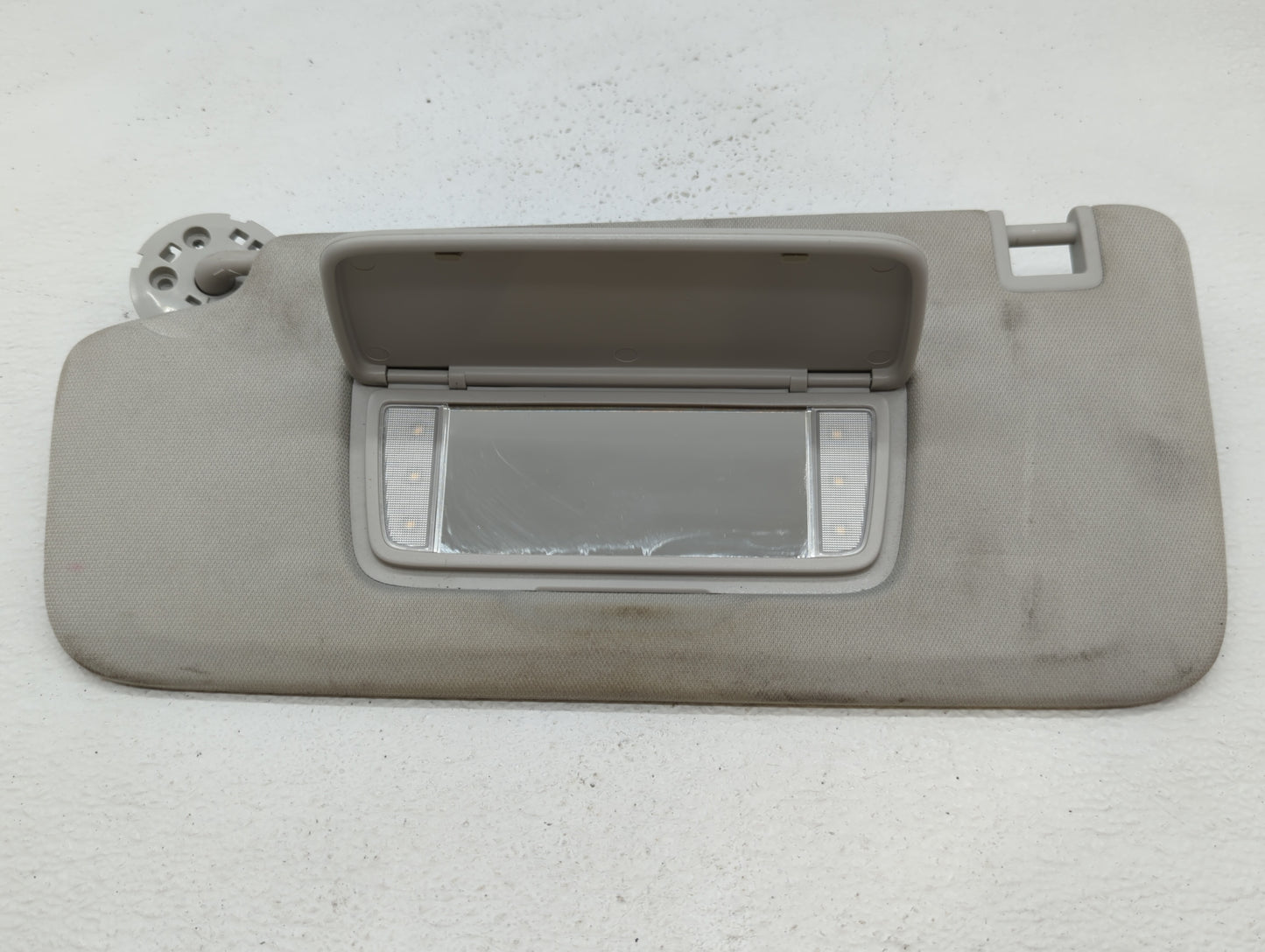 2018-2022 Chevrolet Traverse Sun Visor Shade Replacement Passenger Right Mirror Fits Fits 2018 2019 2020 2021 2022 OEM Used 