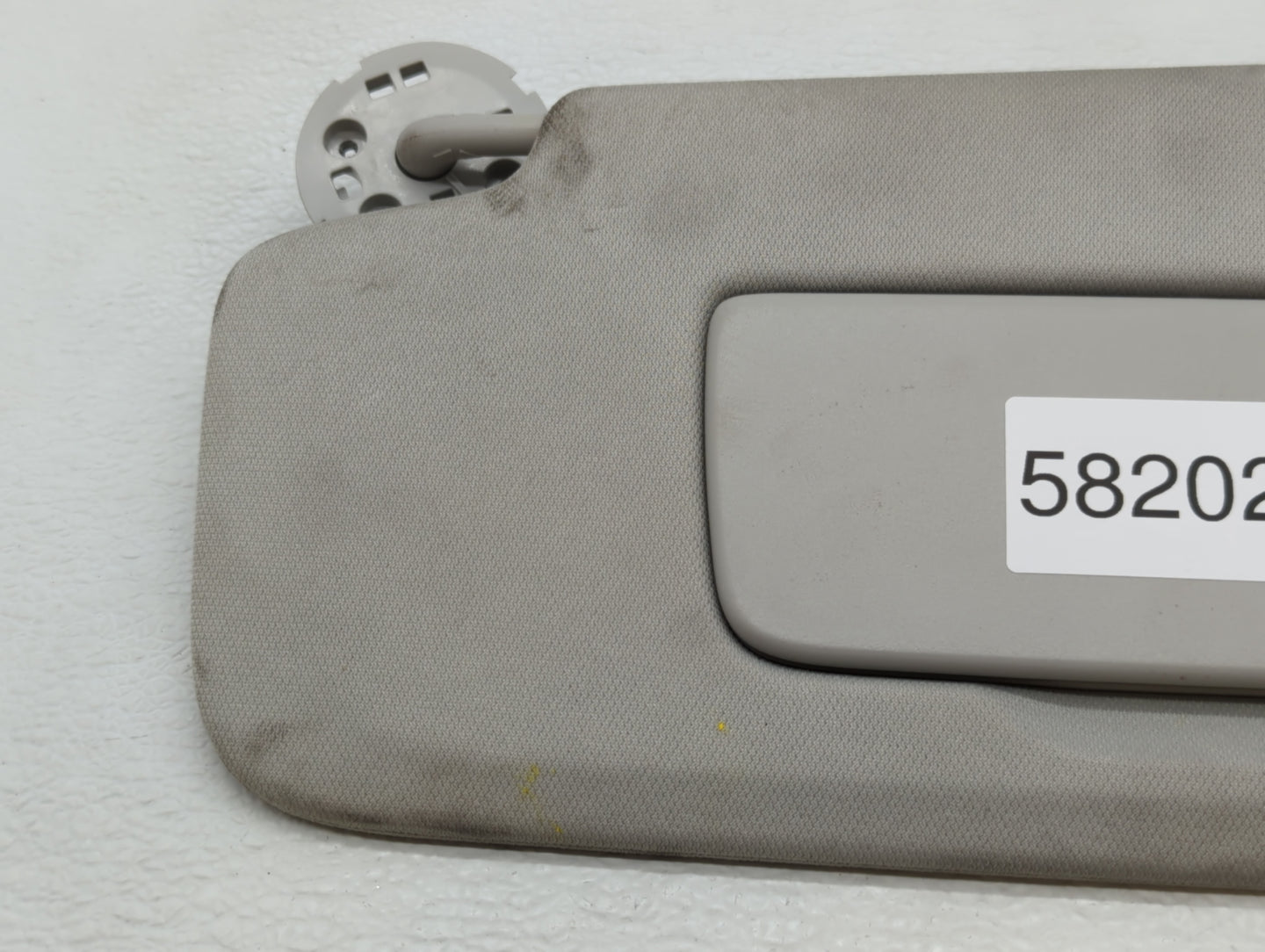 2018-2022 Chevrolet Traverse Sun Visor Shade Replacement Passenger Right Mirror Fits Fits 2018 2019 2020 2021 2022 OEM Used 