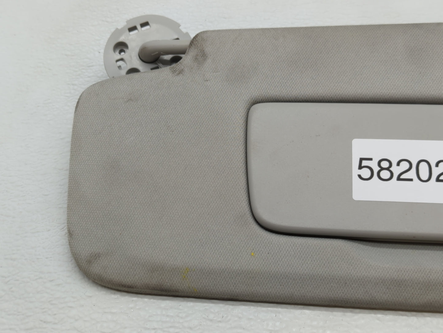 2018-2022 Chevrolet Traverse Sun Visor Shade Replacement Passenger Right Mirror Fits Fits 2018 2019 2020 2021 2022 OEM Used 