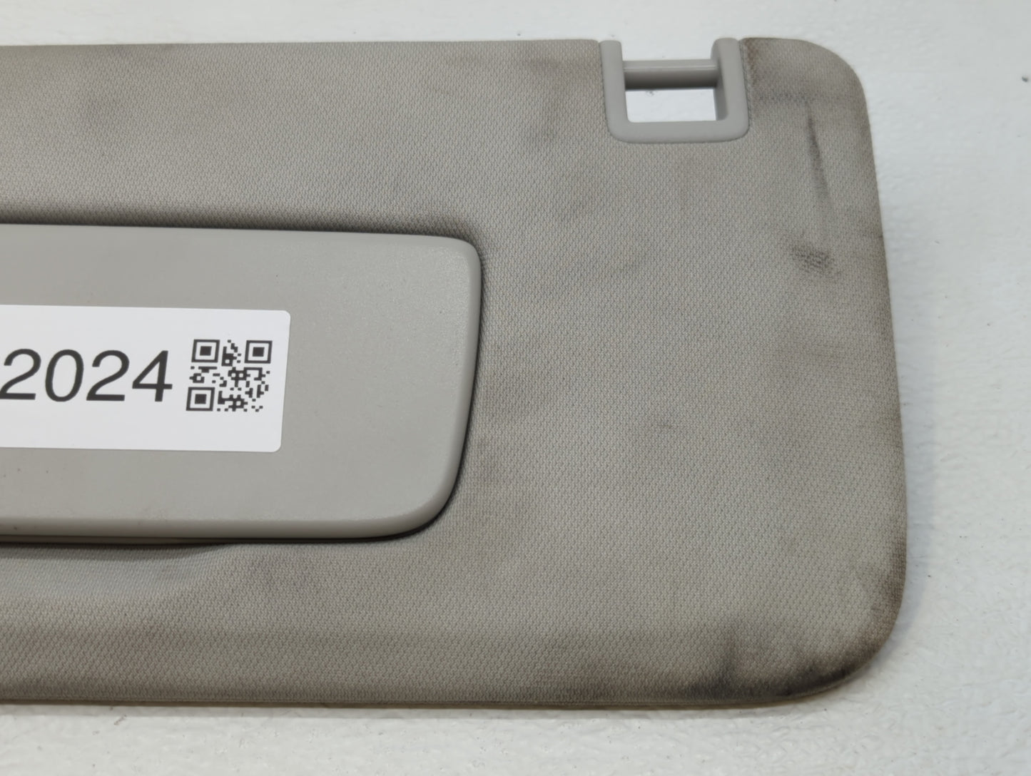 2018-2022 Chevrolet Traverse Sun Visor Shade Replacement Passenger Right Mirror Fits Fits 2018 2019 2020 2021 2022 OEM Used 