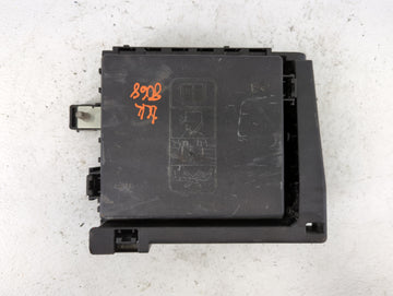 2020-2022 Chevrolet Traverse Fusebox Fuse Box Panel Relay Module P/N:21076 0038 85511697 Fits Fits 2019 2020 2021 2022 OEM U