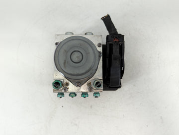 2019-2022 Chevrolet Traverse ABS Pump Control Module Replacement P/N:84728141 Fits Fits 2019 2020 2021 2022 OEM Used Auto Parts