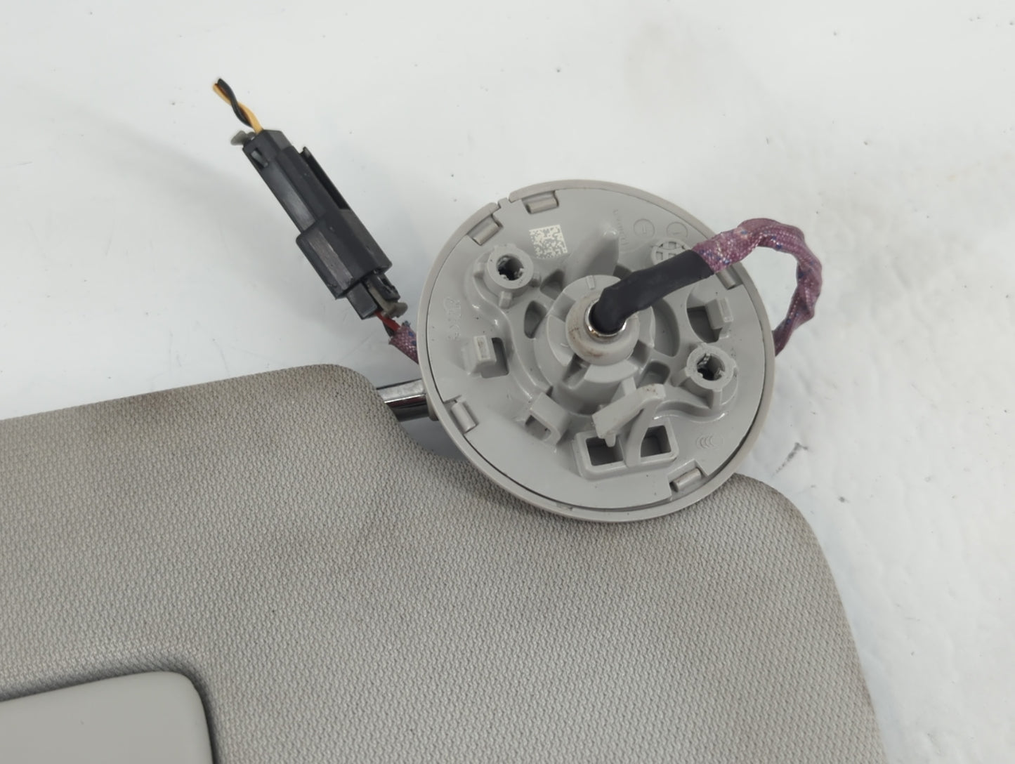 2018-2022 Chevrolet Traverse Sun Visor Shade Replacement Passenger Right Mirror Fits Fits 2018 2019 2020 2021 2022 OEM Used 