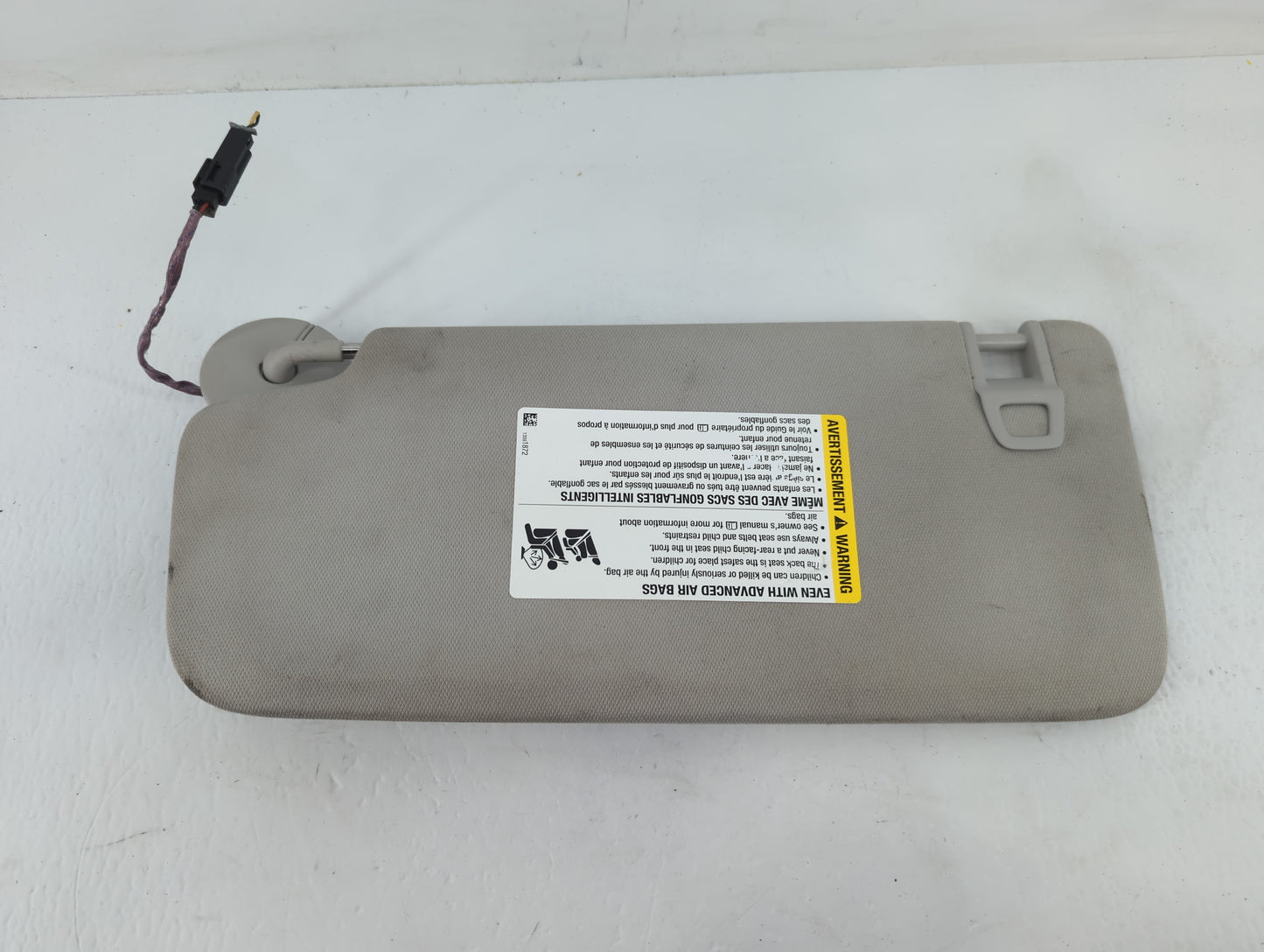 2018-2022 Chevrolet Traverse Sun Visor Shade Replacement Passenger Right Mirror Fits Fits 2018 2019 2020 2021 2022 OEM Used 