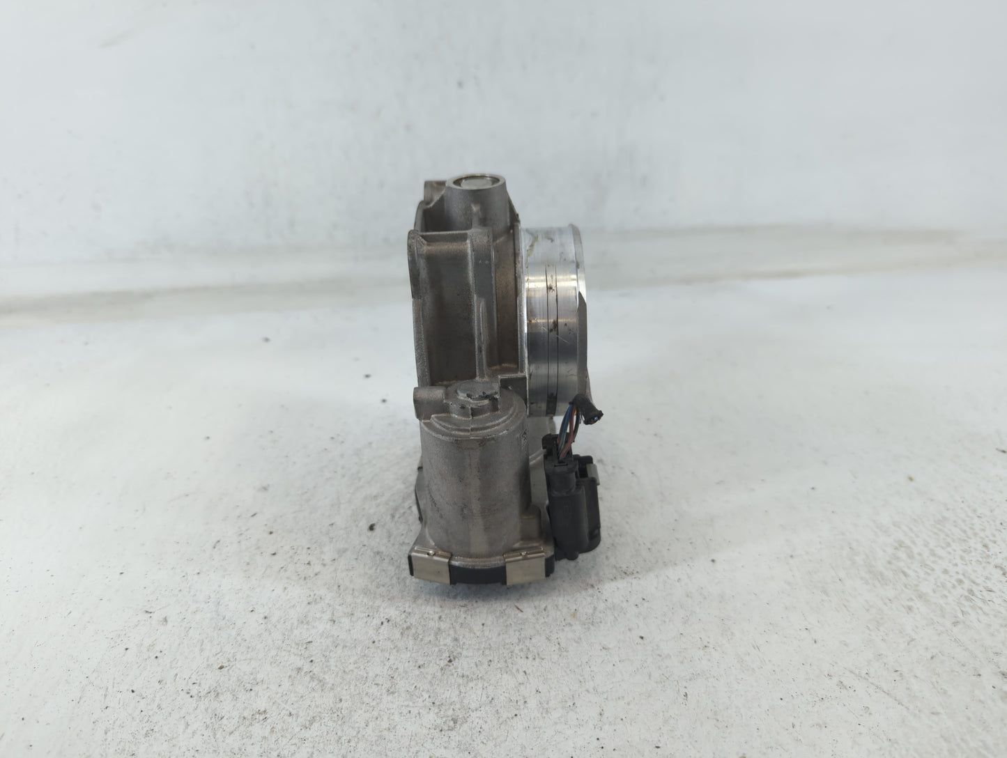 2017-2022 Chevrolet Traverse Throttle Body P/N:12670981AA Fits Fits 2012 2013 2014 2015 2016 2017 2018 2019 2020 2021 2022 O