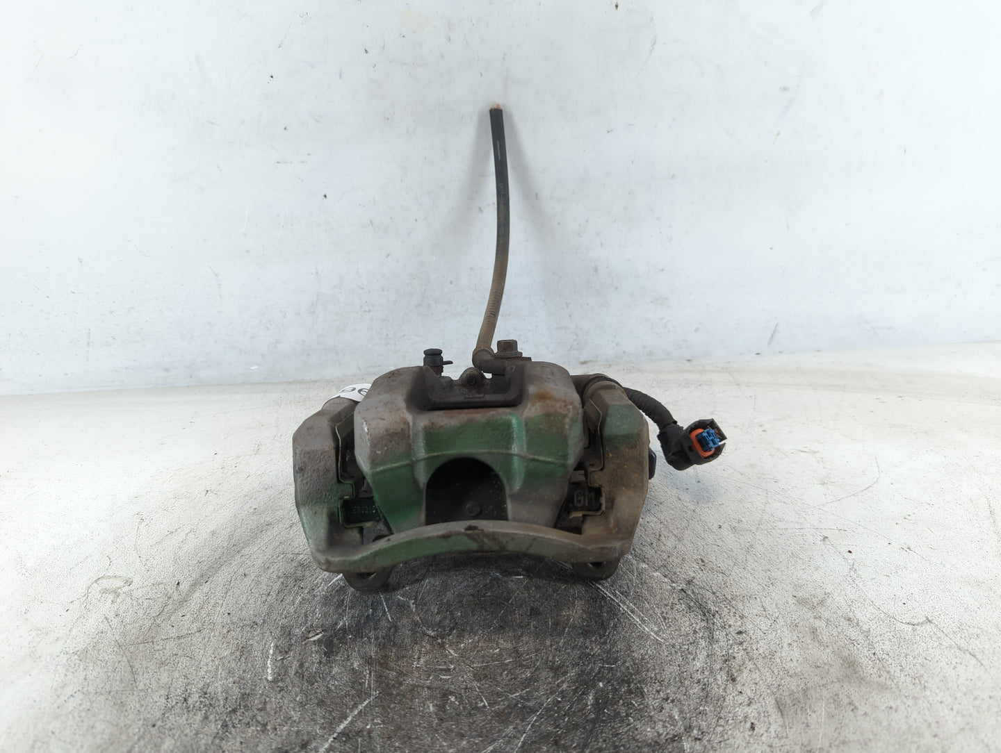 2018-2022 Chevrolet Traverse Front Driver Left Brake Caliper - Oemusedautoparts1.com