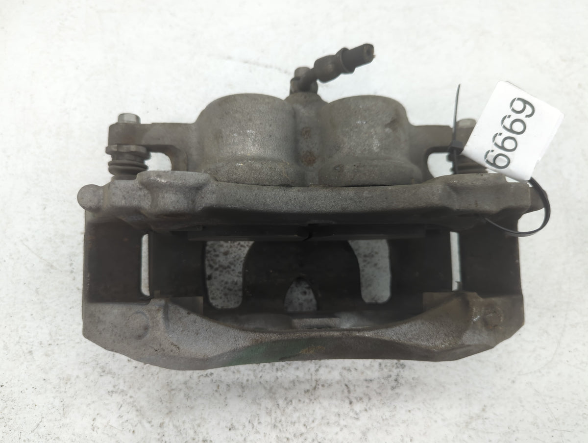 2020-2022 Chevrolet Traverse Front Driver Left Brake Caliper - Oemusedautoparts1.com