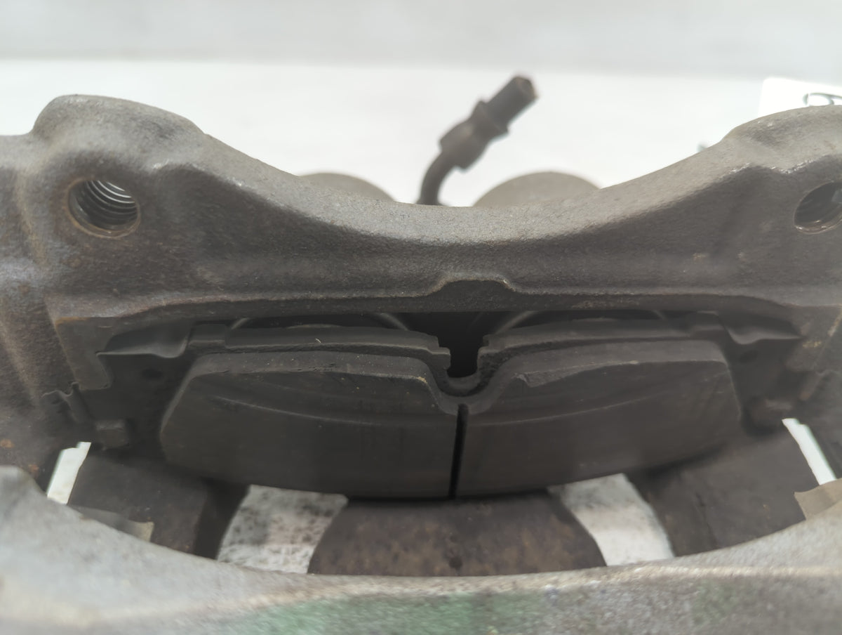 2020-2022 Chevrolet Traverse Front Driver Left Brake Caliper - Oemusedautoparts1.com