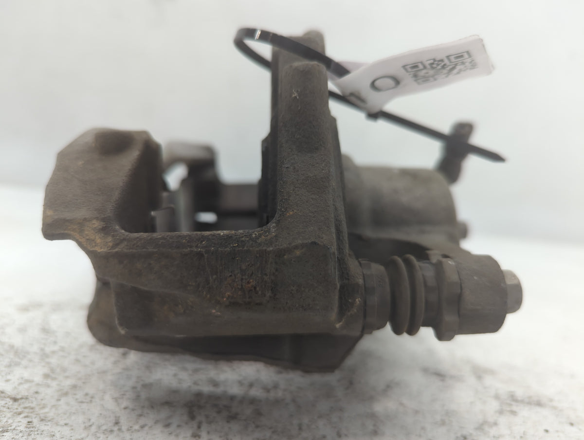2020-2022 Chevrolet Traverse Front Driver Left Brake Caliper - Oemusedautoparts1.com