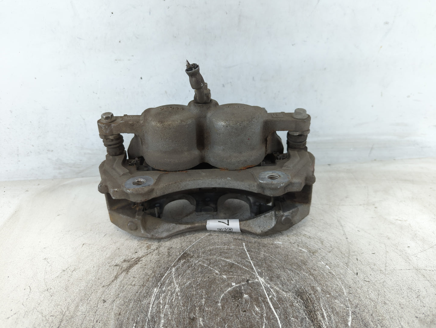 2021-2022 Chevrolet Traverse Front Passenger Right Brake Caliper - Oemusedautoparts1.com