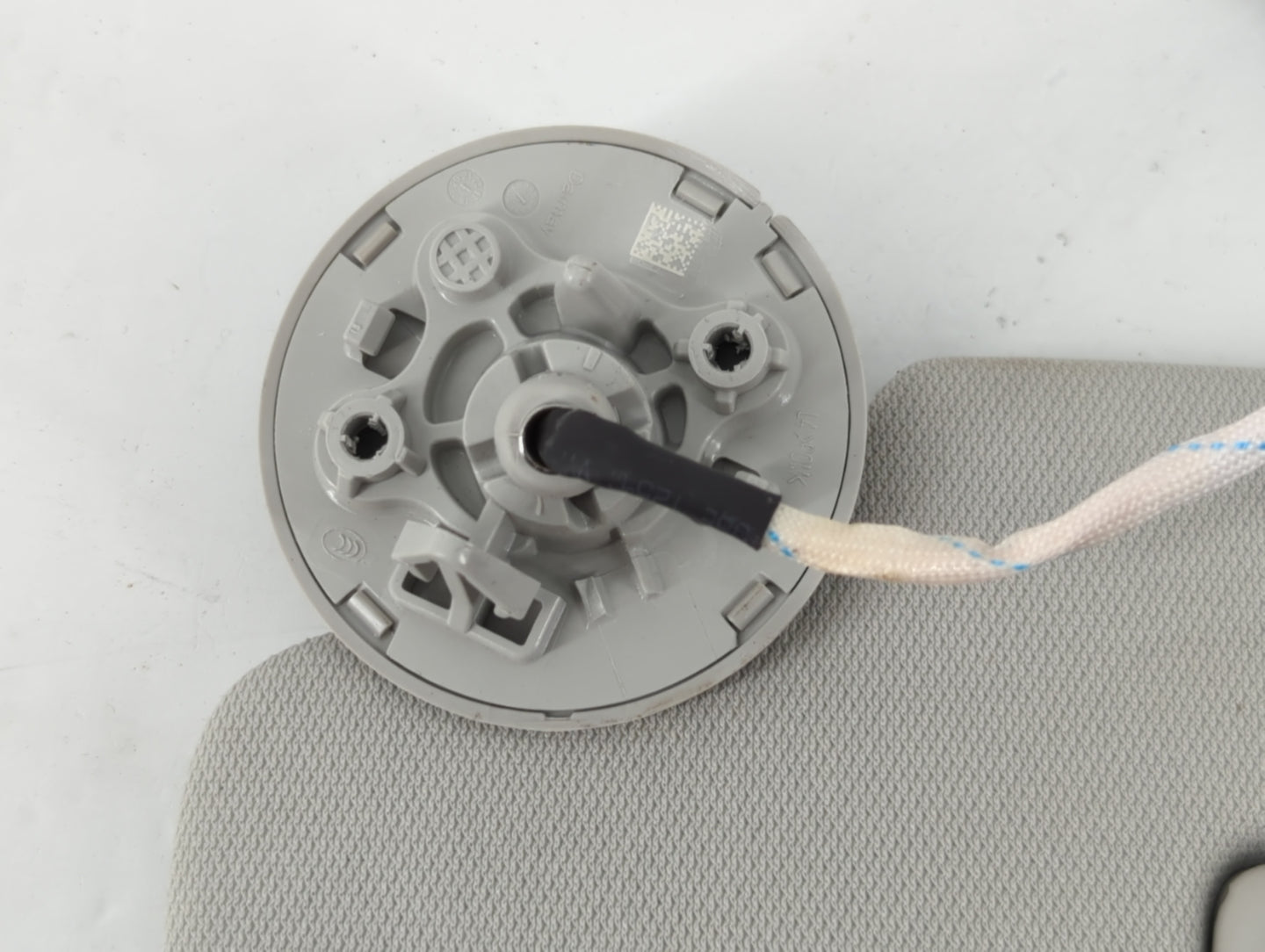 2018-2022 Chevrolet Traverse Sun Visor Shade Replacement Driver Left Mirror Fits Fits 2018 2019 2020 2021 2022 OEM Used Auto