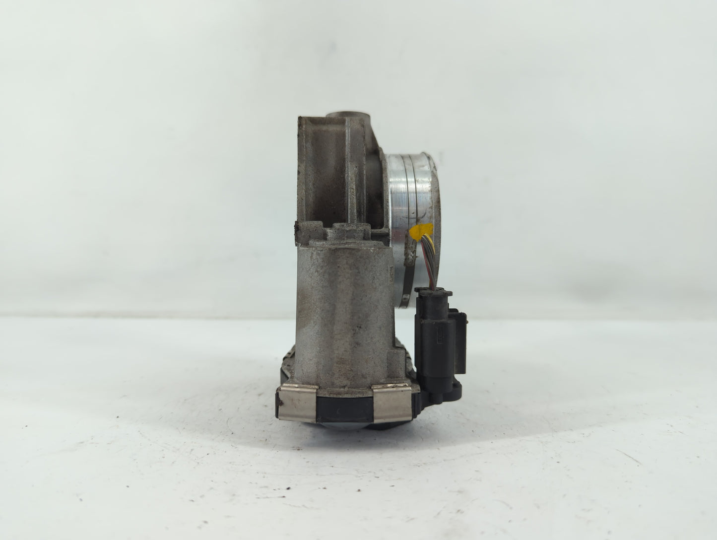 2017-2022 Chevrolet Traverse Throttle Body P/N:12670981AA Fits Fits 2012 2013 2014 2015 2016 2017 2018 2019 2020 2021 2022 O