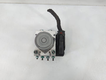 2019-2022 Chevrolet Traverse ABS Pump Control Module Replacement P/N:84728141 Fits Fits 2019 2020 2021 2022 OEM Used Auto Parts