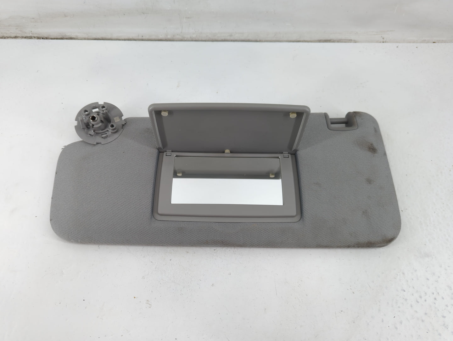 2017-2021 Chevrolet Trax Sun Visor Shade Replacement Driver Left Mirror Fits Fits 2017 2018 2019 2020 2021 OEM Used Auto Par