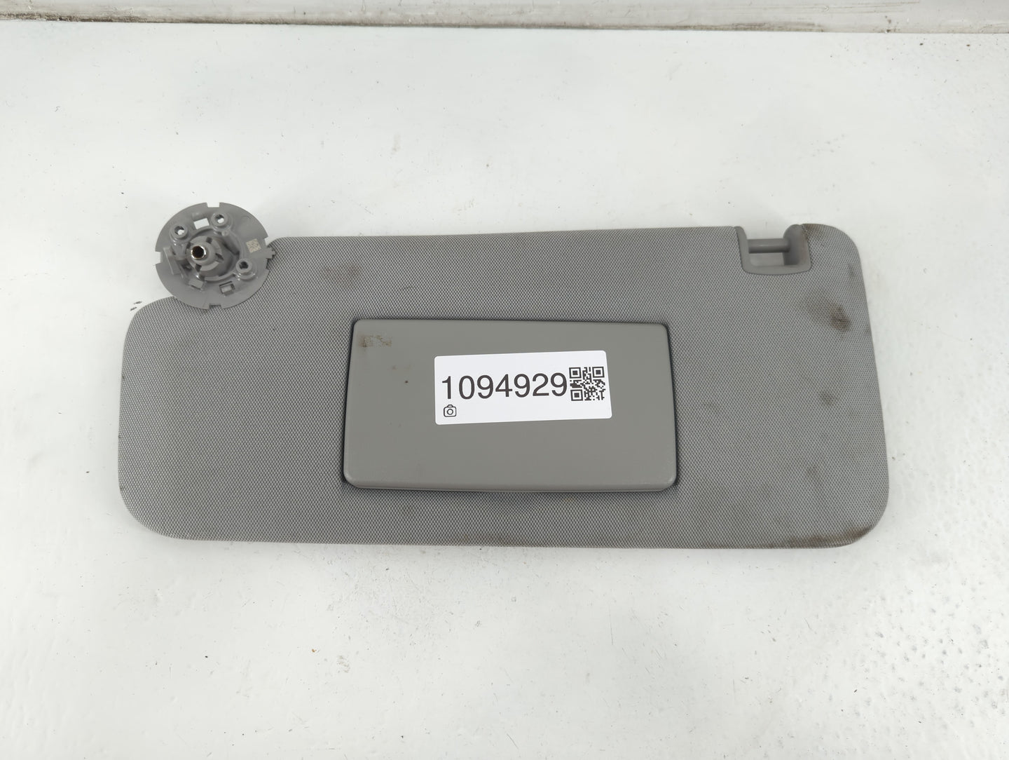 2017-2021 Chevrolet Trax Sun Visor Shade Replacement Driver Left Mirror Fits Fits 2017 2018 2019 2020 2021 OEM Used Auto Par