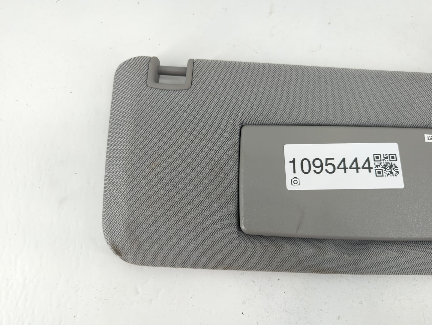2017-2021 Chevrolet Trax Sun Visor Shade Replacement Passenger Right Mirror Fits Fits 2017 2018 2019 2020 2021 OEM Used Auto