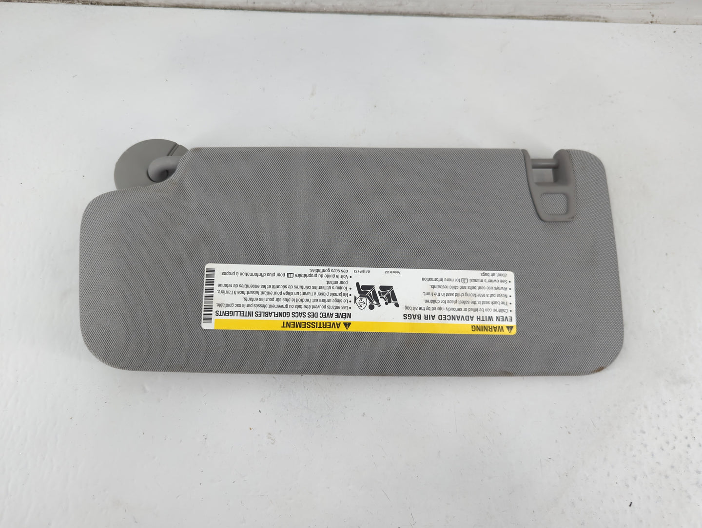 2017-2021 Chevrolet Trax Sun Visor Shade Replacement Passenger Right Mirror Fits Fits 2017 2018 2019 2020 2021 OEM Used Auto