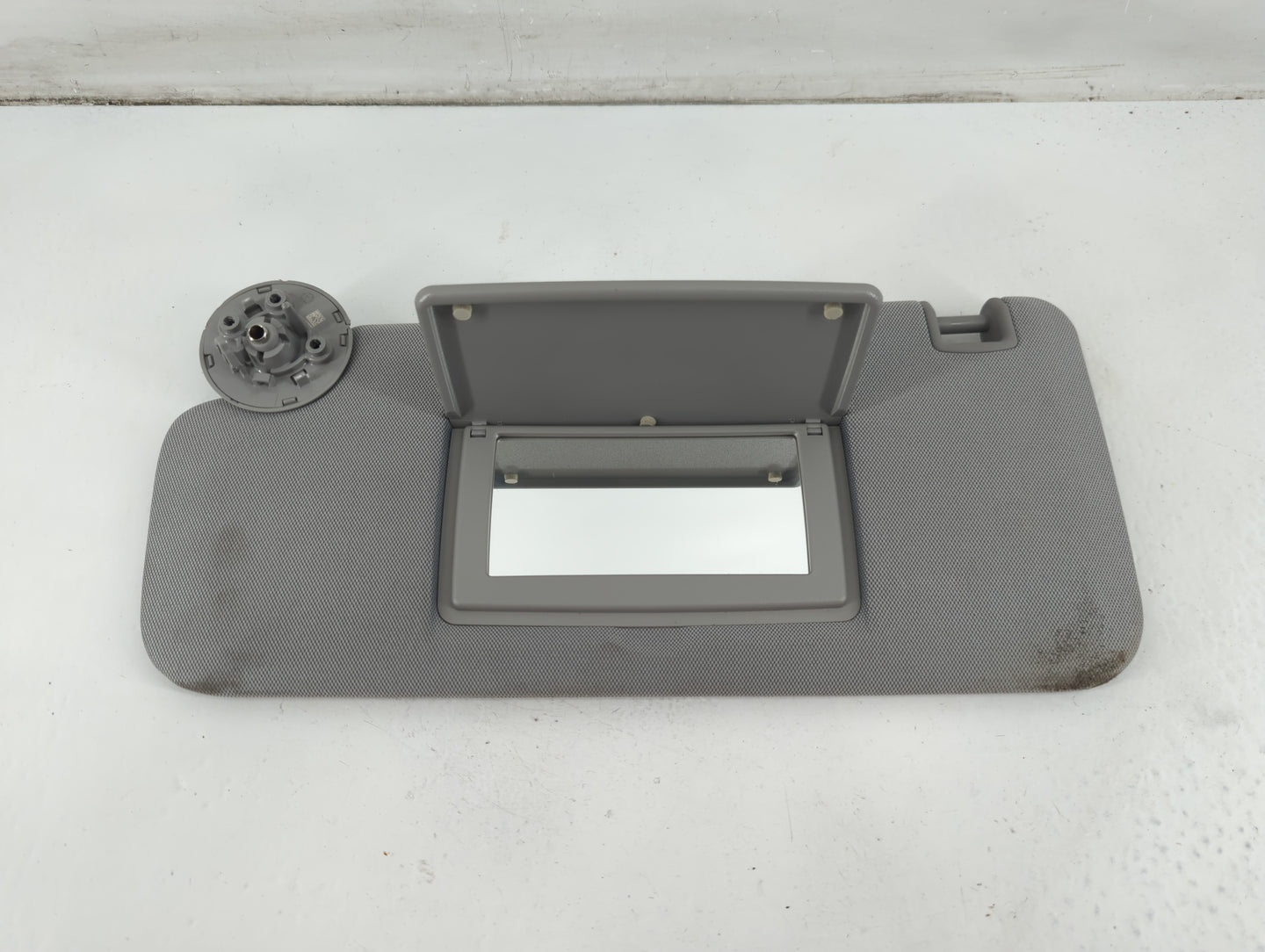2017-2021 Chevrolet Trax Sun Visor Shade Replacement Driver Left Mirror Fits Fits 2017 2018 2019 2020 2021 OEM Used Auto Par