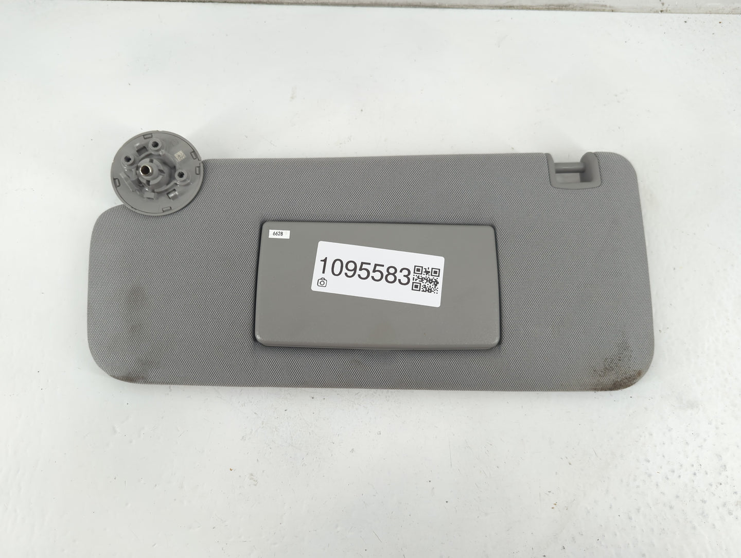 2017-2021 Chevrolet Trax Sun Visor Shade Replacement Driver Left Mirror Fits Fits 2017 2018 2019 2020 2021 OEM Used Auto Par