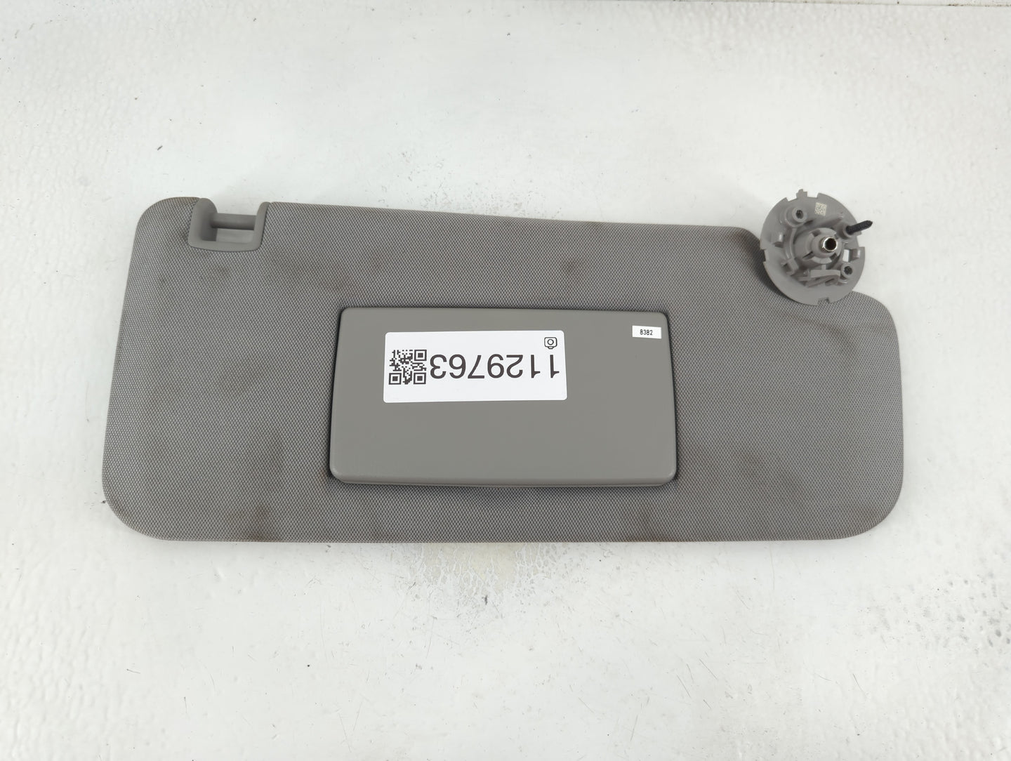 2017-2021 Chevrolet Trax Sun Visor Shade Replacement Passenger Right Mirror Fits Fits 2017 2018 2019 2020 2021 OEM Used Auto