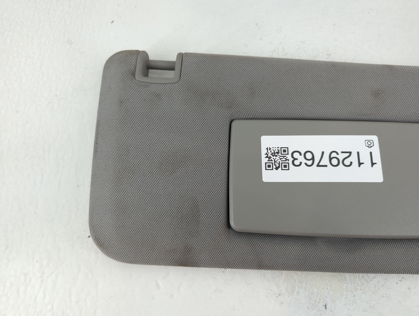 2017-2021 Chevrolet Trax Sun Visor Shade Replacement Passenger Right Mirror Fits Fits 2017 2018 2019 2020 2021 OEM Used Auto