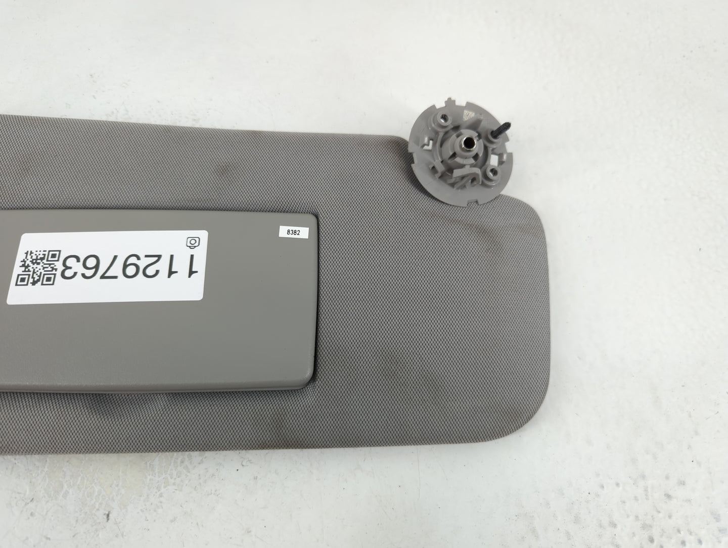 2017-2021 Chevrolet Trax Sun Visor Shade Replacement Passenger Right Mirror Fits Fits 2017 2018 2019 2020 2021 OEM Used Auto