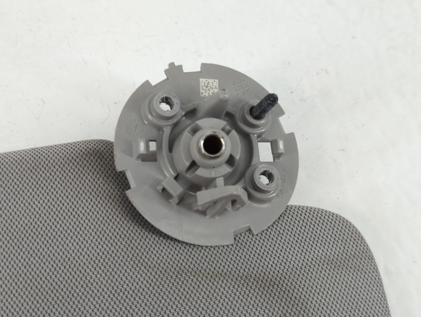 2017-2021 Chevrolet Trax Sun Visor Shade Replacement Passenger Right Mirror Fits Fits 2017 2018 2019 2020 2021 OEM Used Auto