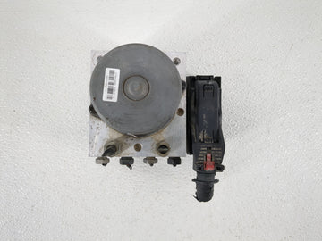 2017-2021 Chevrolet Trax ABS Pump Control Module Replacement P/N:42643519 Fits Fits 2017 2018 2019 2020 2021 OEM Used Auto Parts