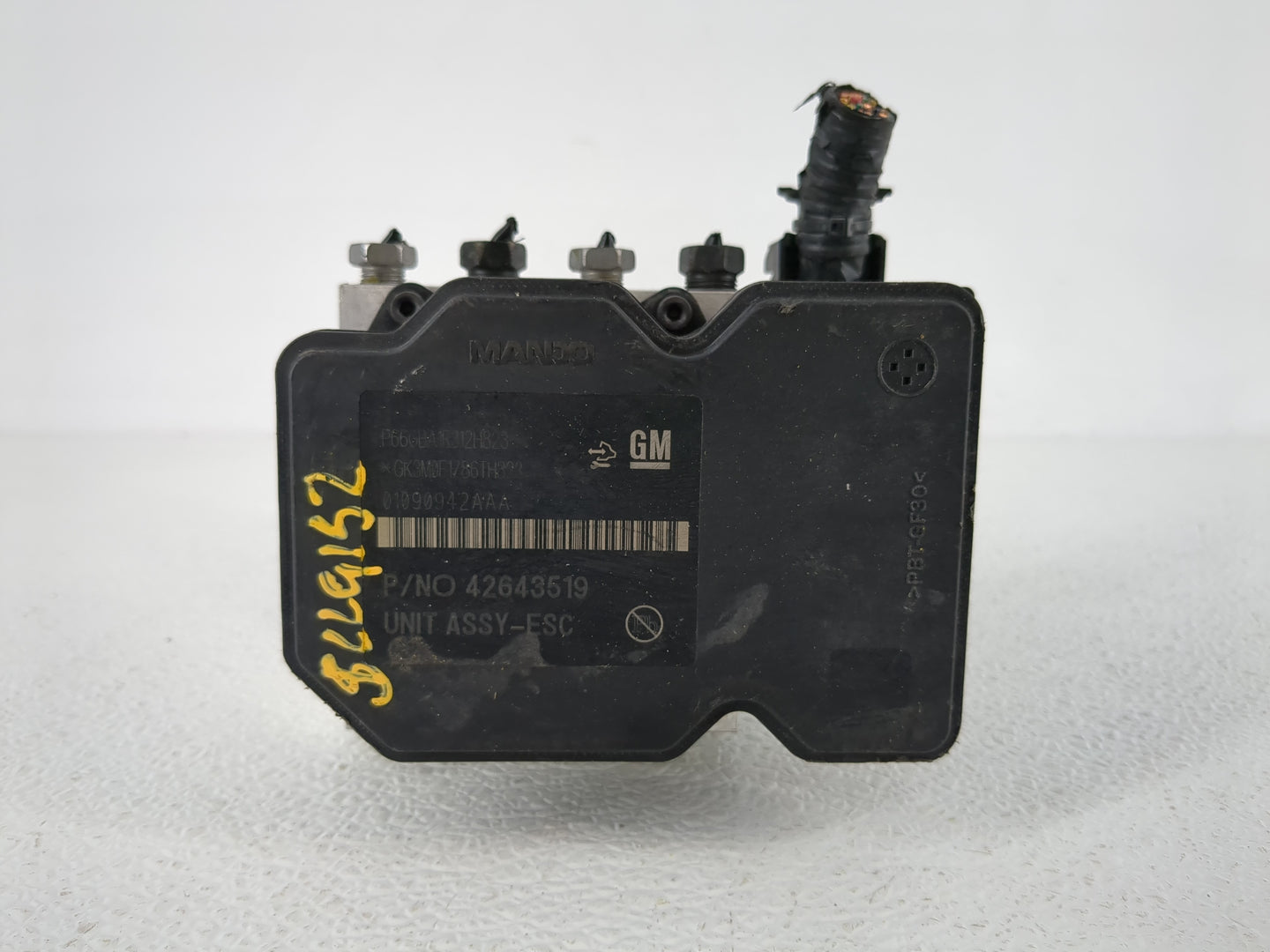 2017-2021 Chevrolet Trax ABS Pump Control Module Replacement P/N:42643519 Fits Fits 2017 2018 2019 2020 2021 OEM Used Auto P