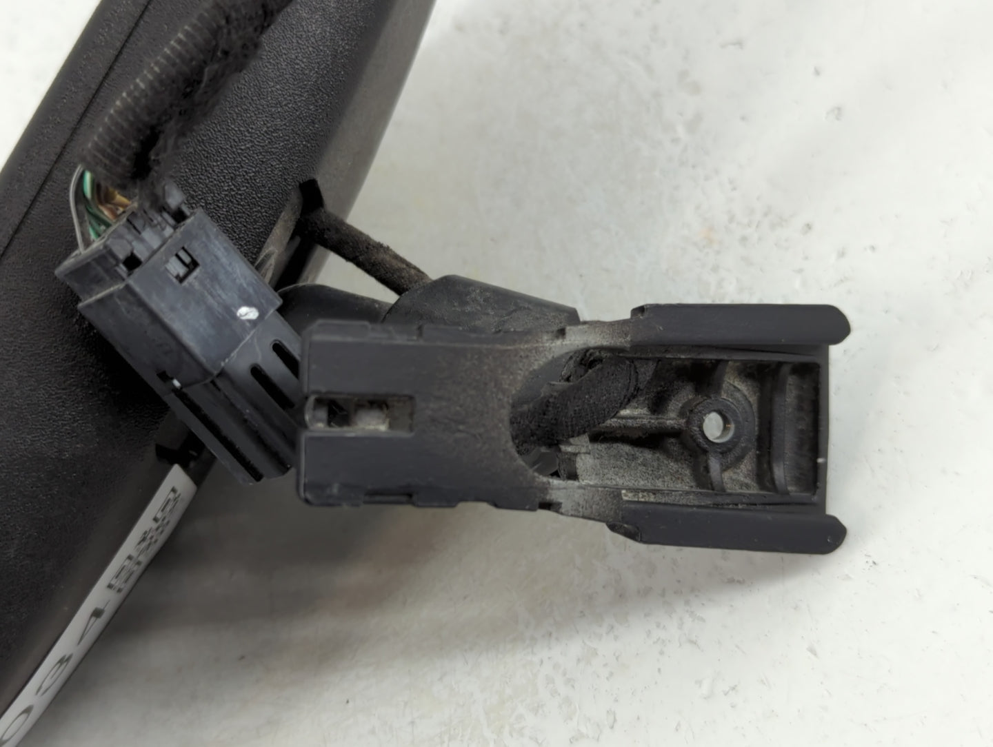 2013-2021 Chevrolet Trax Interior Rear View Mirror Replacement OEM P/N:026391 046391 Fits OEM Used Auto Parts - Oemusedautop