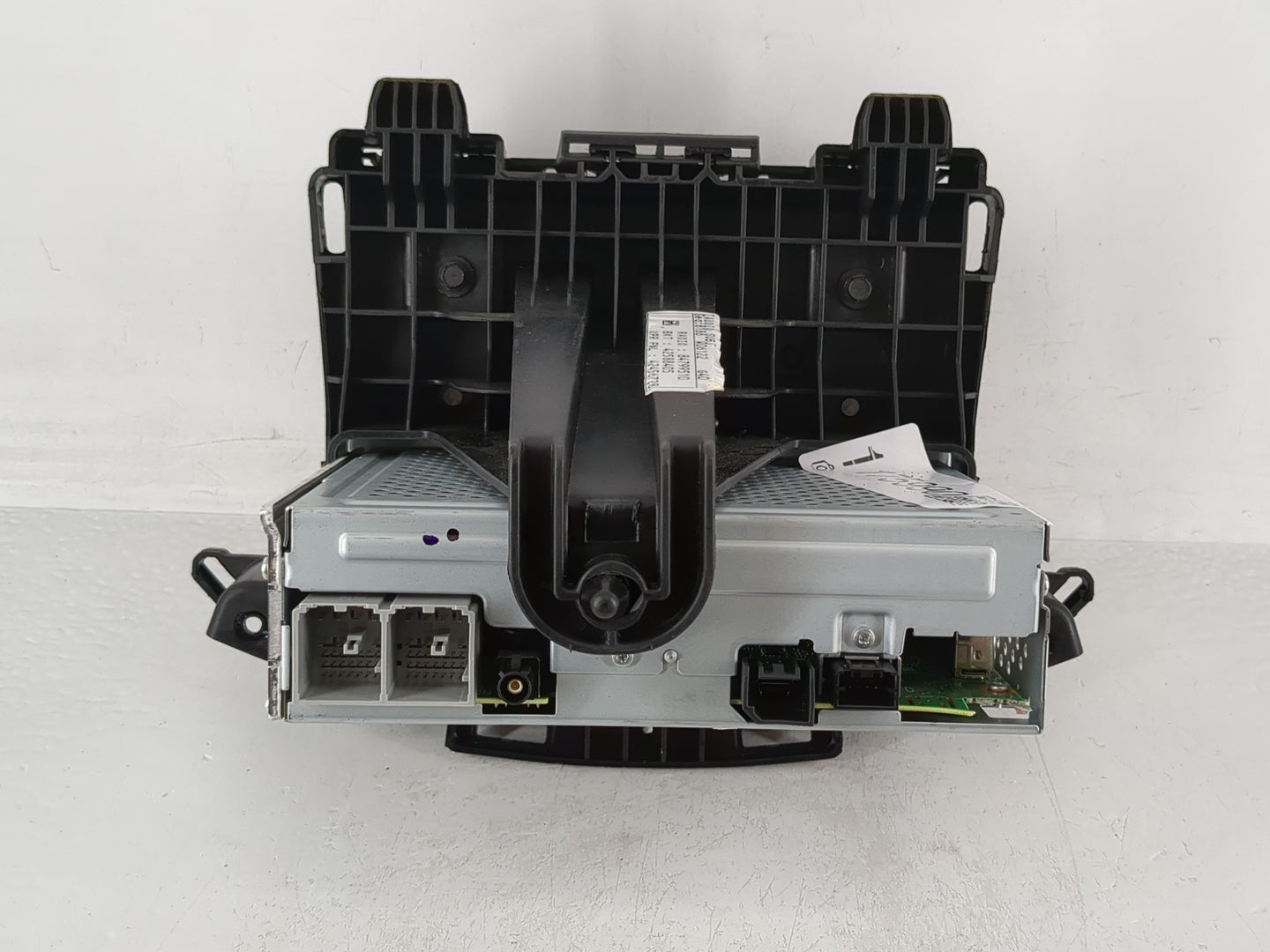 2021 Chevrolet Trax Radio AM FM Cd Player Receiver Replacement P/N:84799510 Fits OEM Used Auto Parts - Oemusedautoparts1.com