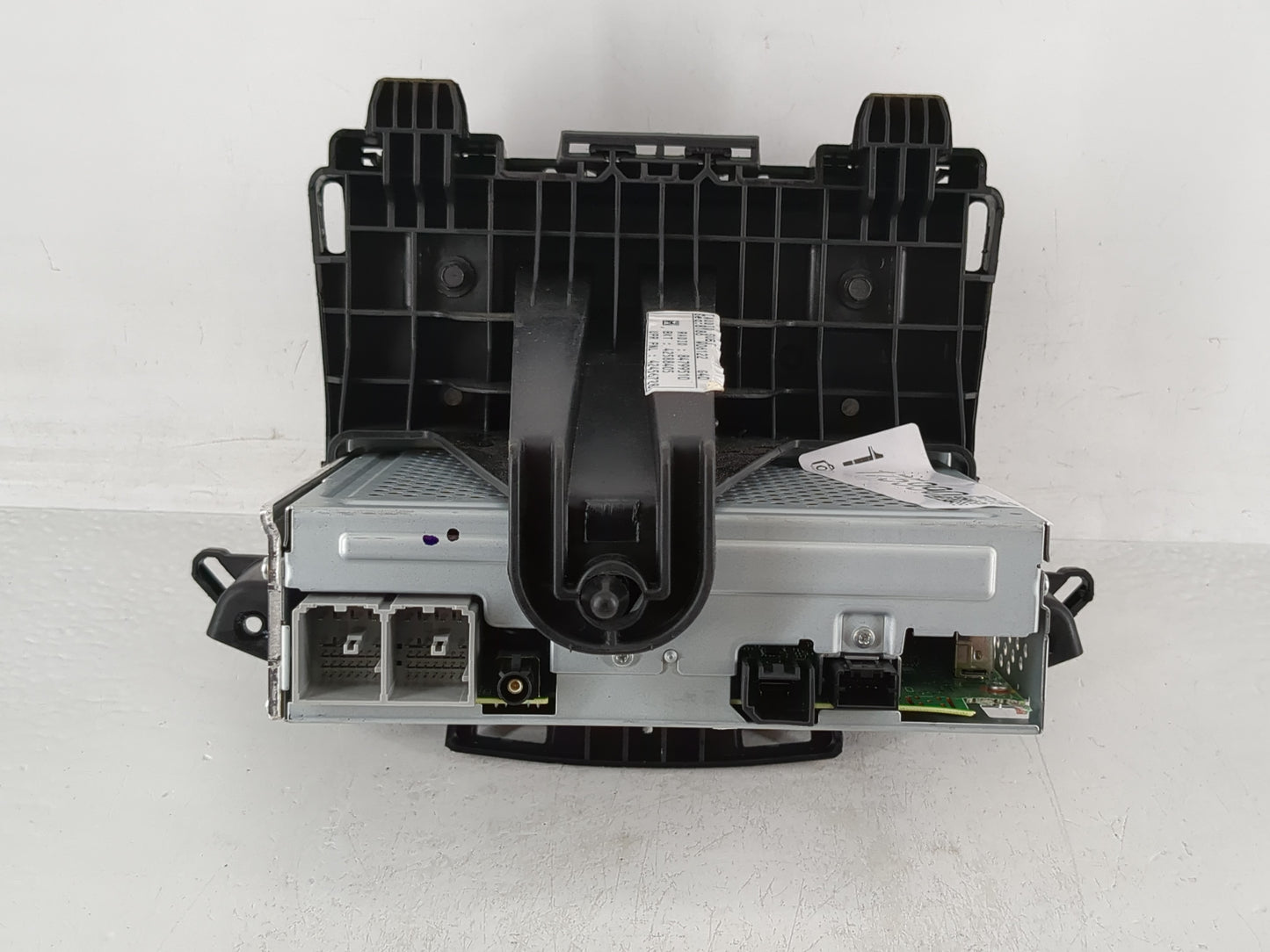 2021 Chevrolet Trax Radio AM FM Cd Player Receiver Replacement P/N:84799510 Fits OEM Used Auto Parts - Oemusedautoparts1.com