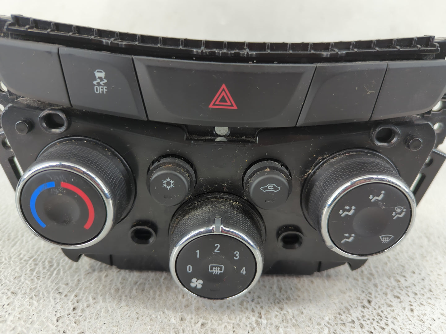 2017-2021 Chevrolet Trax Climate Control Module Temperature AC/Heater Replacement P/N:42588188 Fits Fits 2017 2018 2019 2020