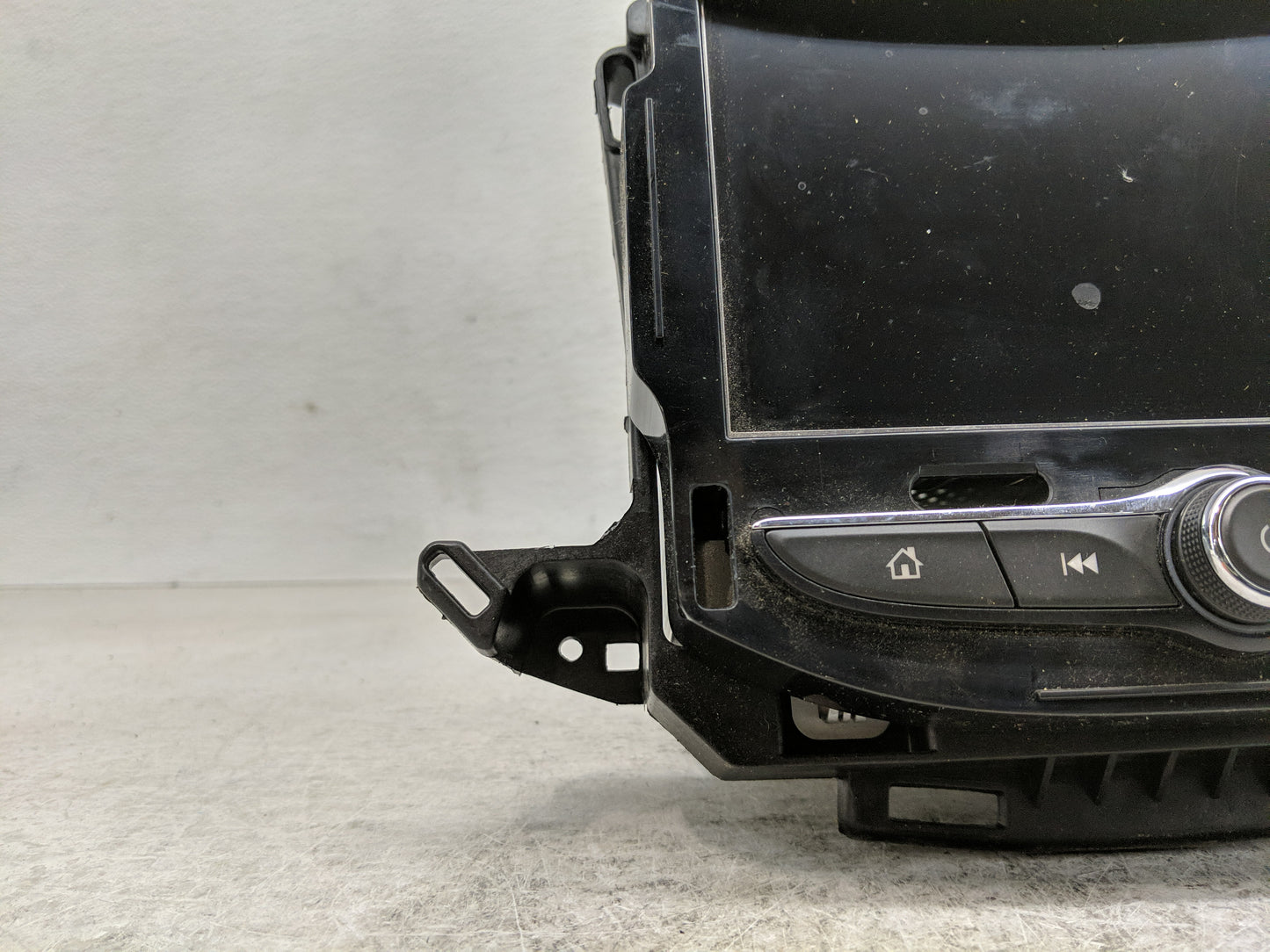 2021 Chevrolet Trax Radio AM FM Cd Player Receiver Replacement P/N:84799510 Fits OEM Used Auto Parts - Oemusedautoparts1.com