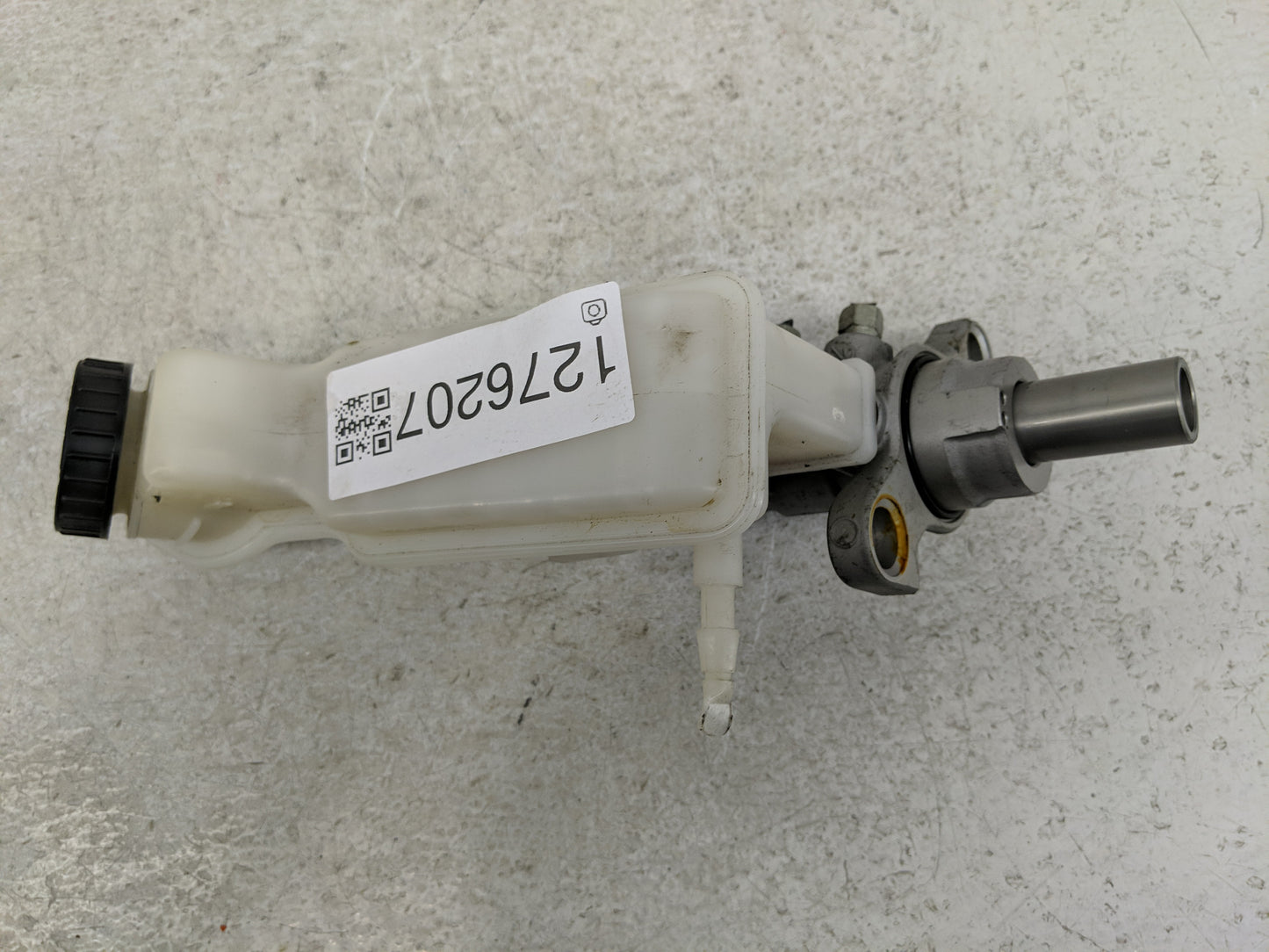 2013-2021 Chevrolet Trax Brake Master Cylinder 1276207 - Oemusedautoparts1.com